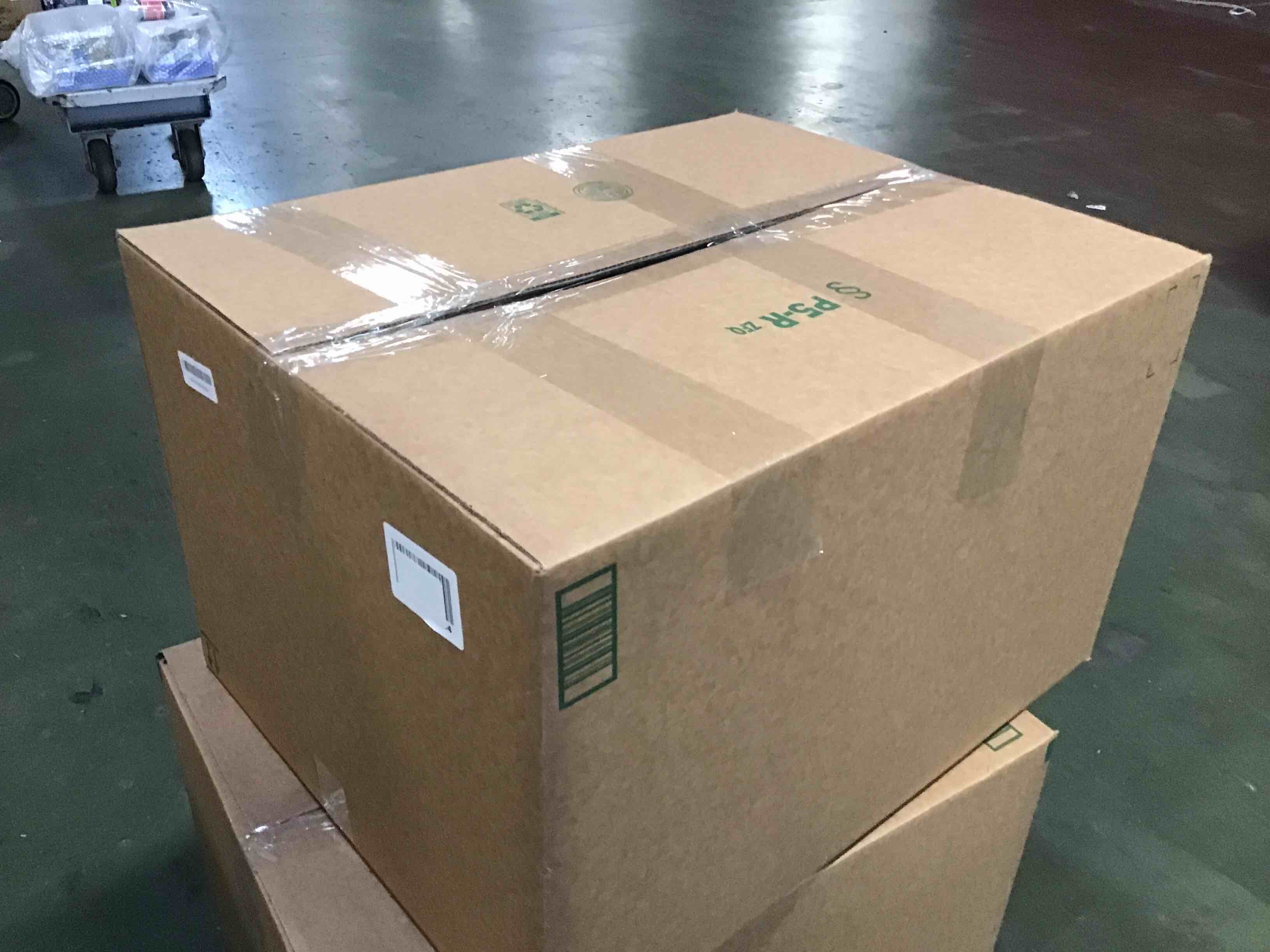 https://s3.amazonaws.com/lotting-images-prod/bidfta/PNK1846574_1738770192971.jpeg