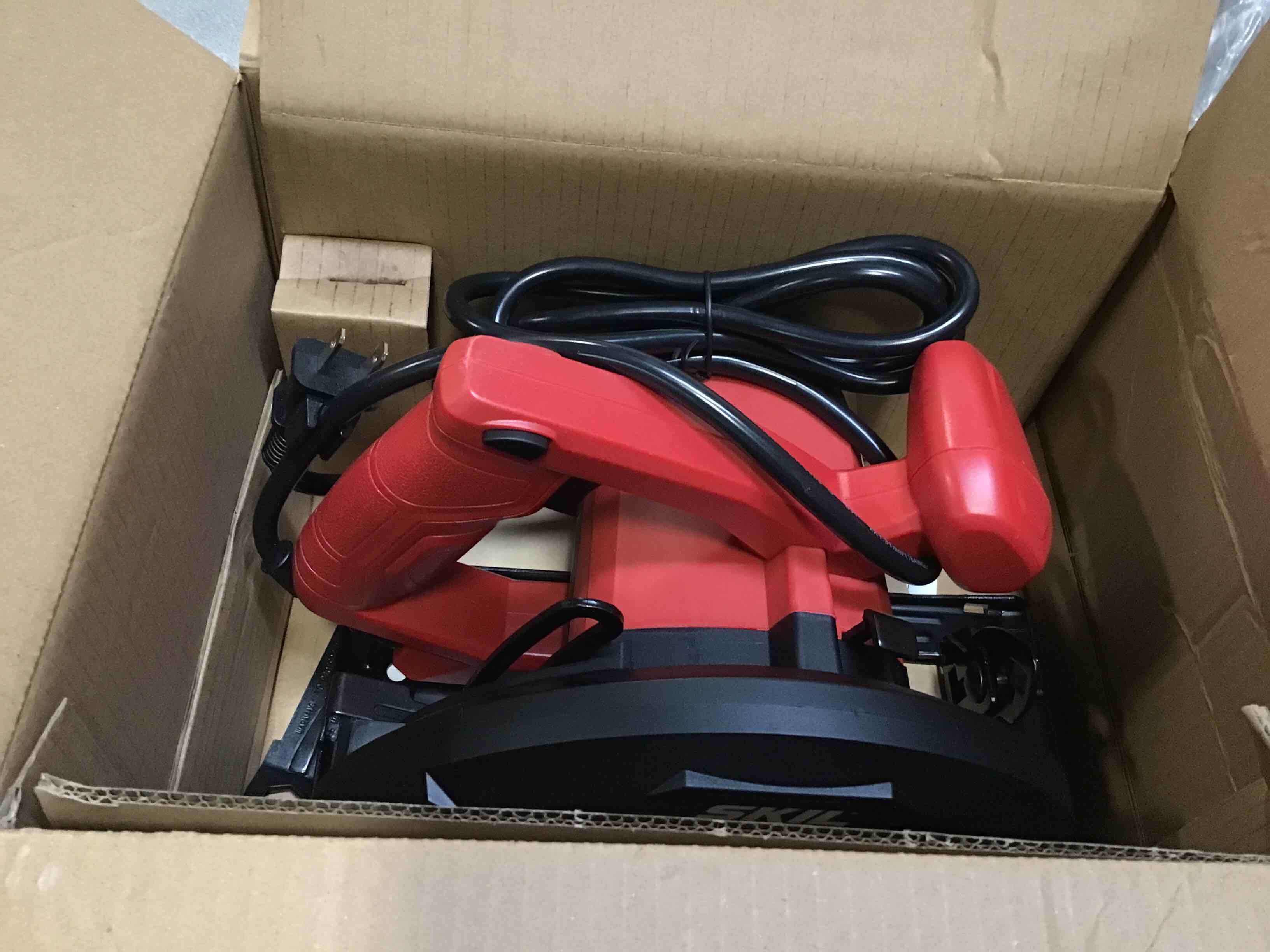 https://s3.amazonaws.com/lotting-images-prod/bidfta/PNK1846912_1739201162832.jpeg