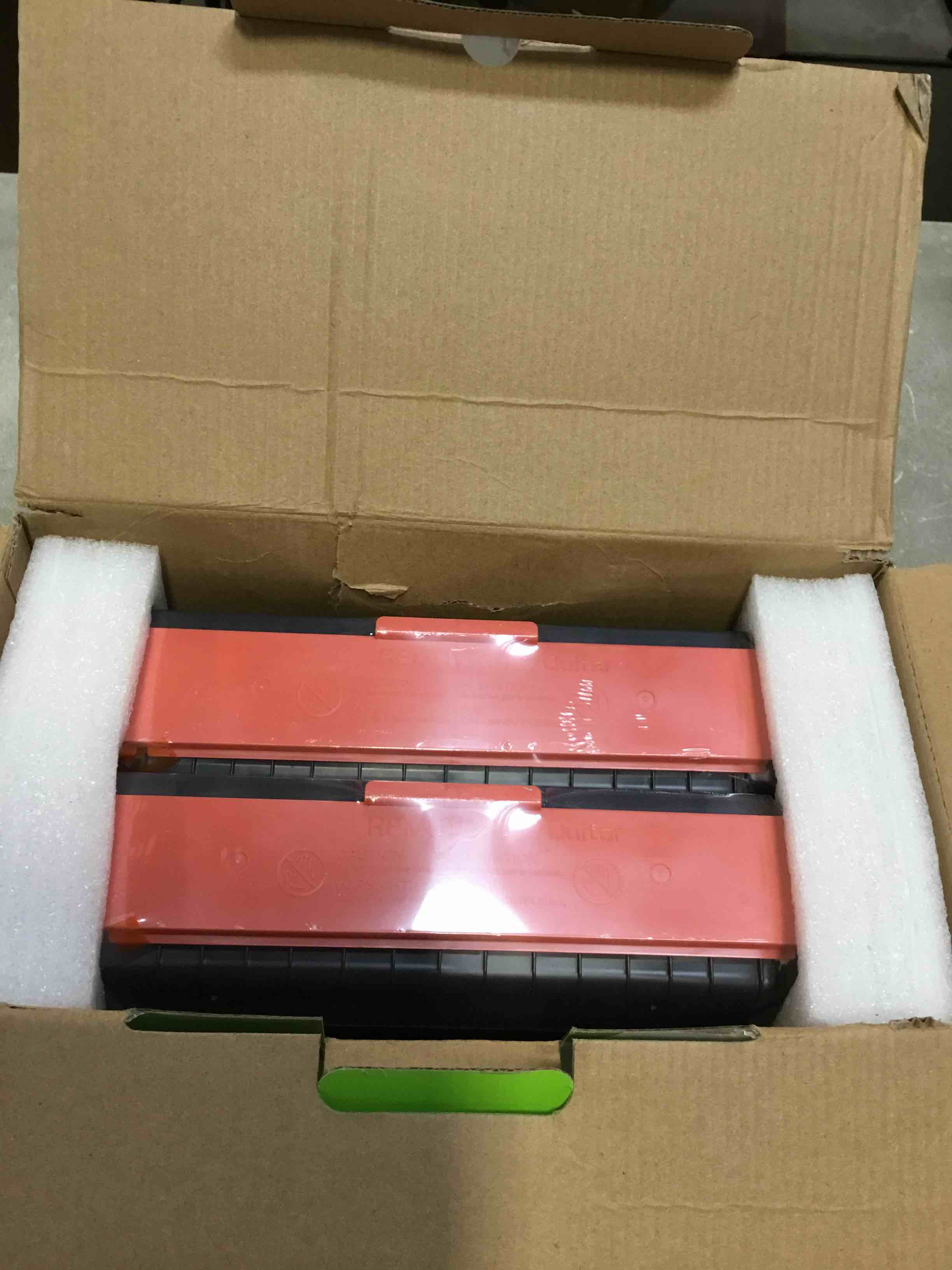 https://s3.amazonaws.com/lotting-images-prod/bidfta/PNK1847889_1739893147297.jpeg