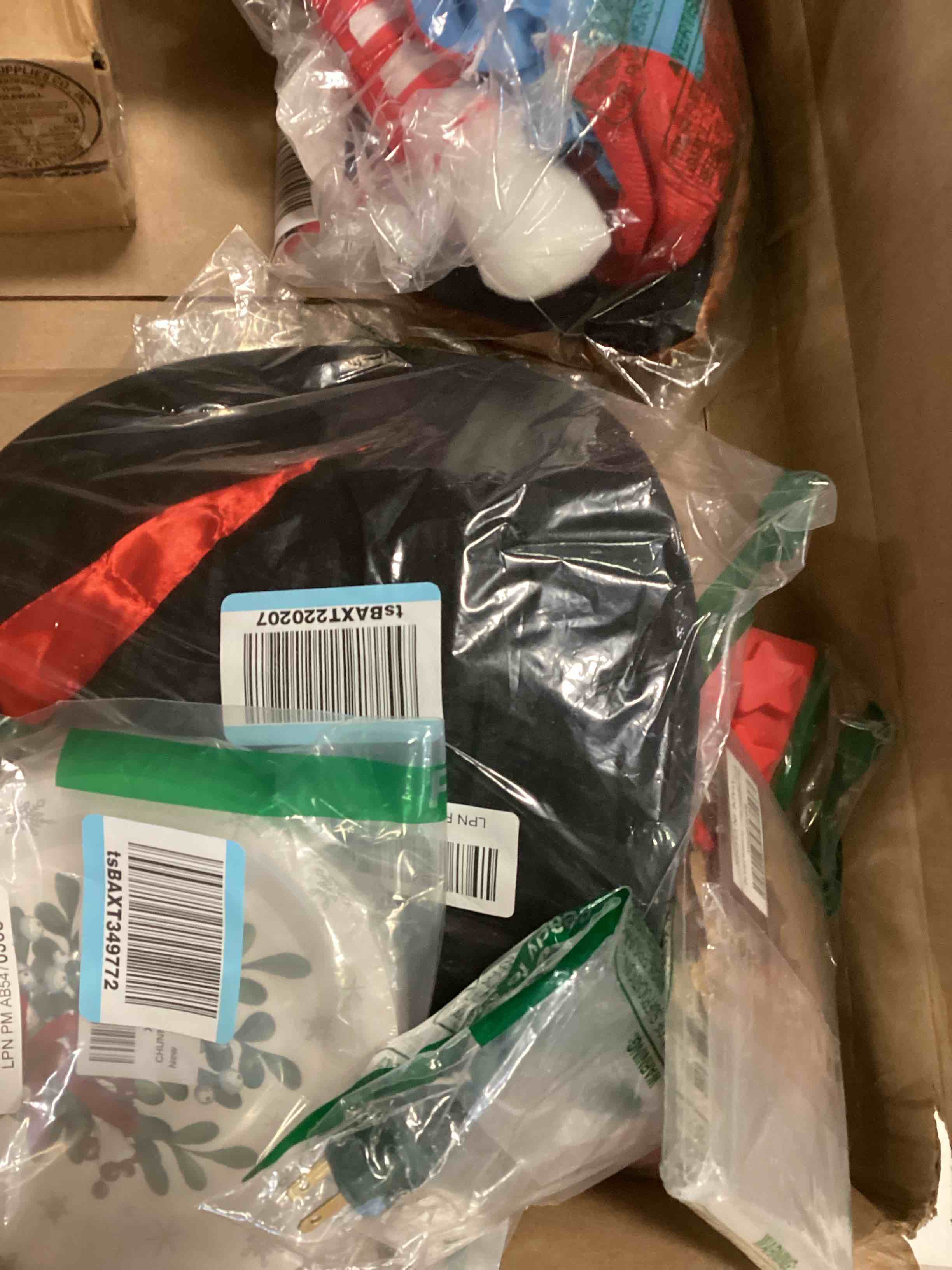 https://s3.amazonaws.com/lotting-images-prod/bidfta/PNK1851096_1739553300983.jpeg