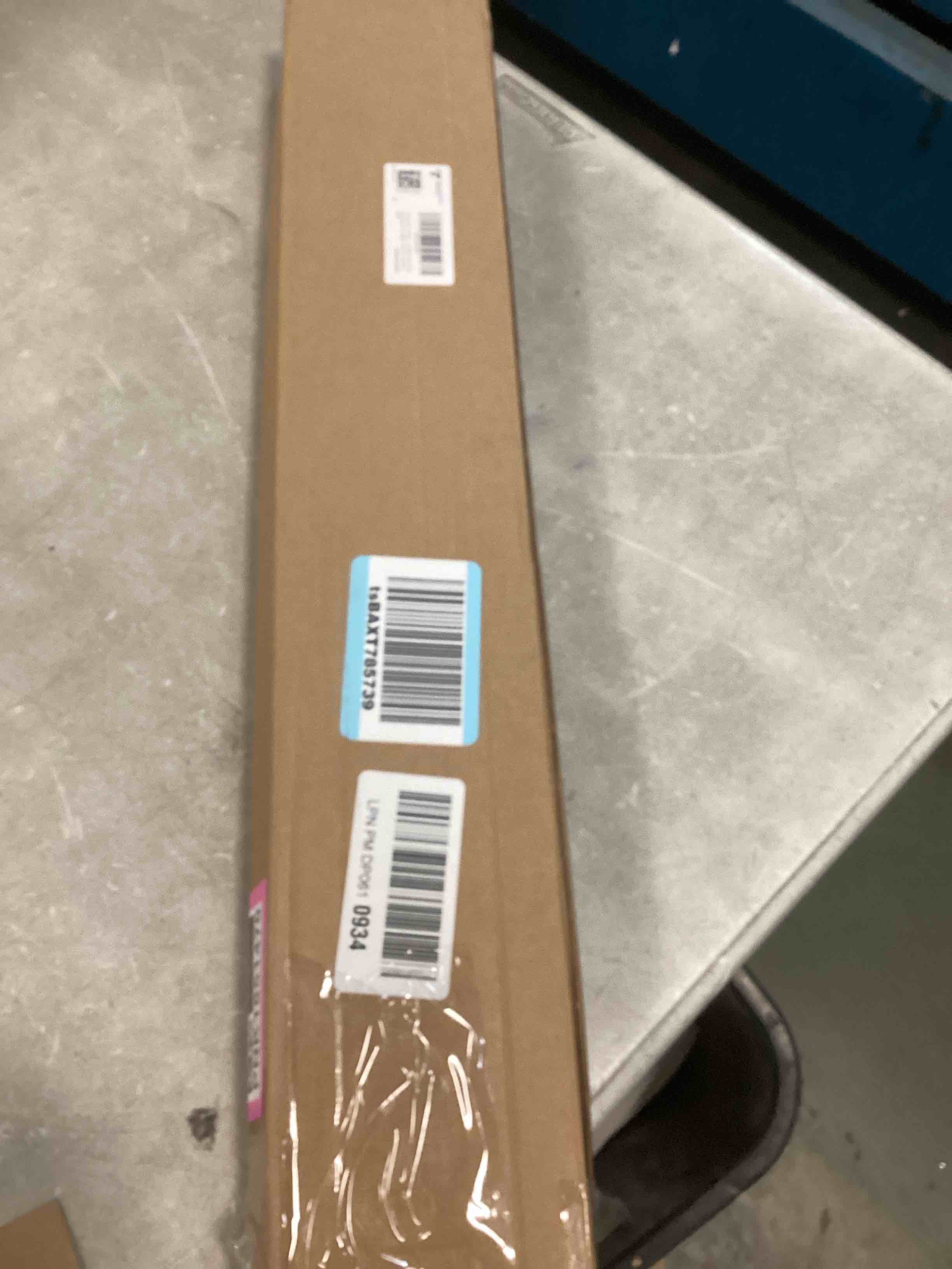 https://s3.amazonaws.com/lotting-images-prod/bidfta/PNK1851470_1739983475688.jpeg