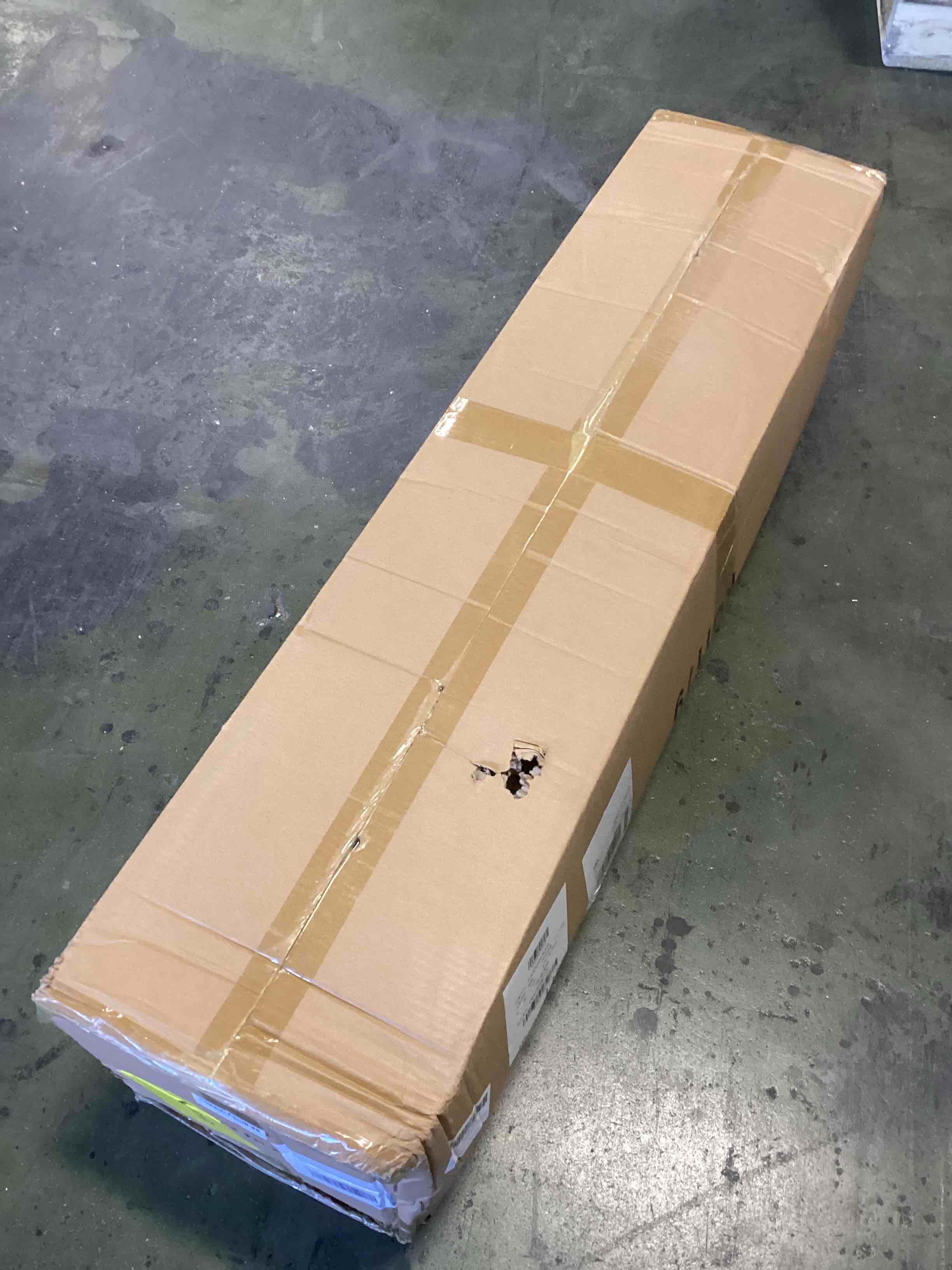 https://s3.amazonaws.com/lotting-images-prod/bidfta/PNK1853108_1739201979111.jpeg
