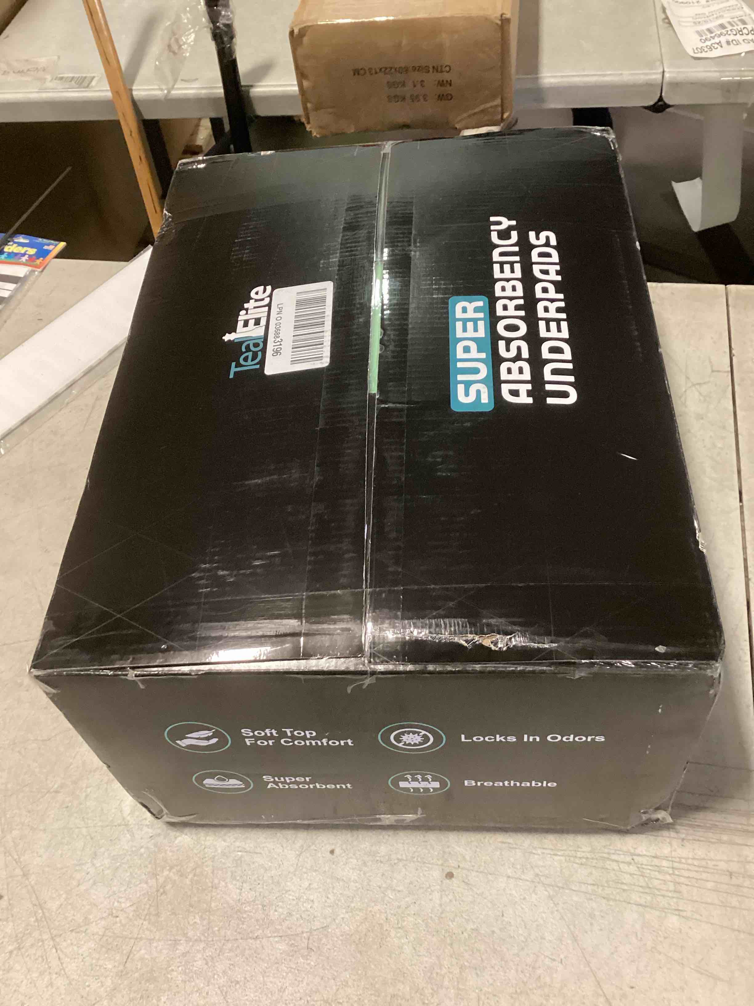 https://s3.amazonaws.com/lotting-images-prod/bidfta/PNK1853442_1739302438844.jpeg