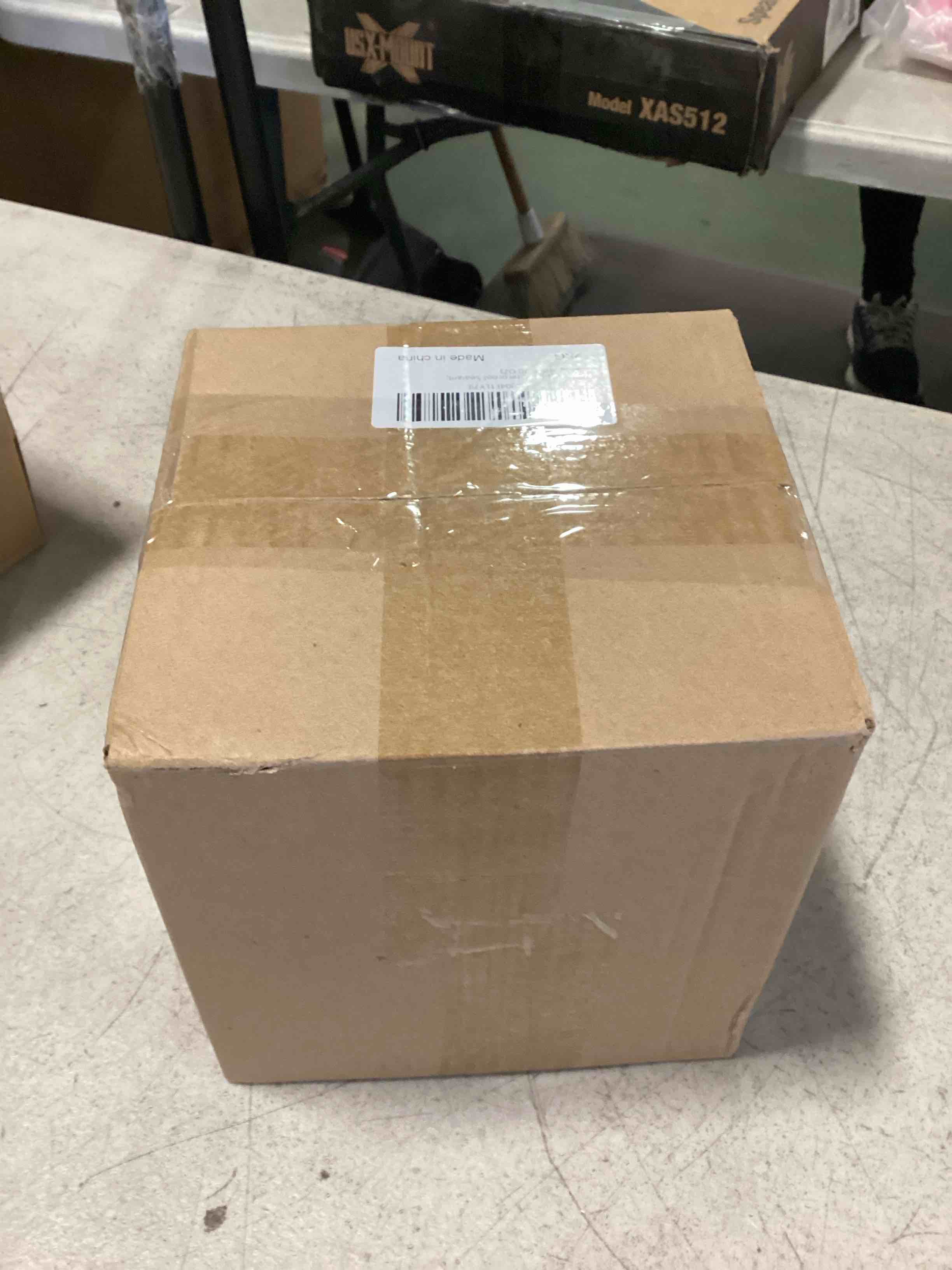 https://s3.amazonaws.com/lotting-images-prod/bidfta/PNK1853693_1739452770940.jpeg