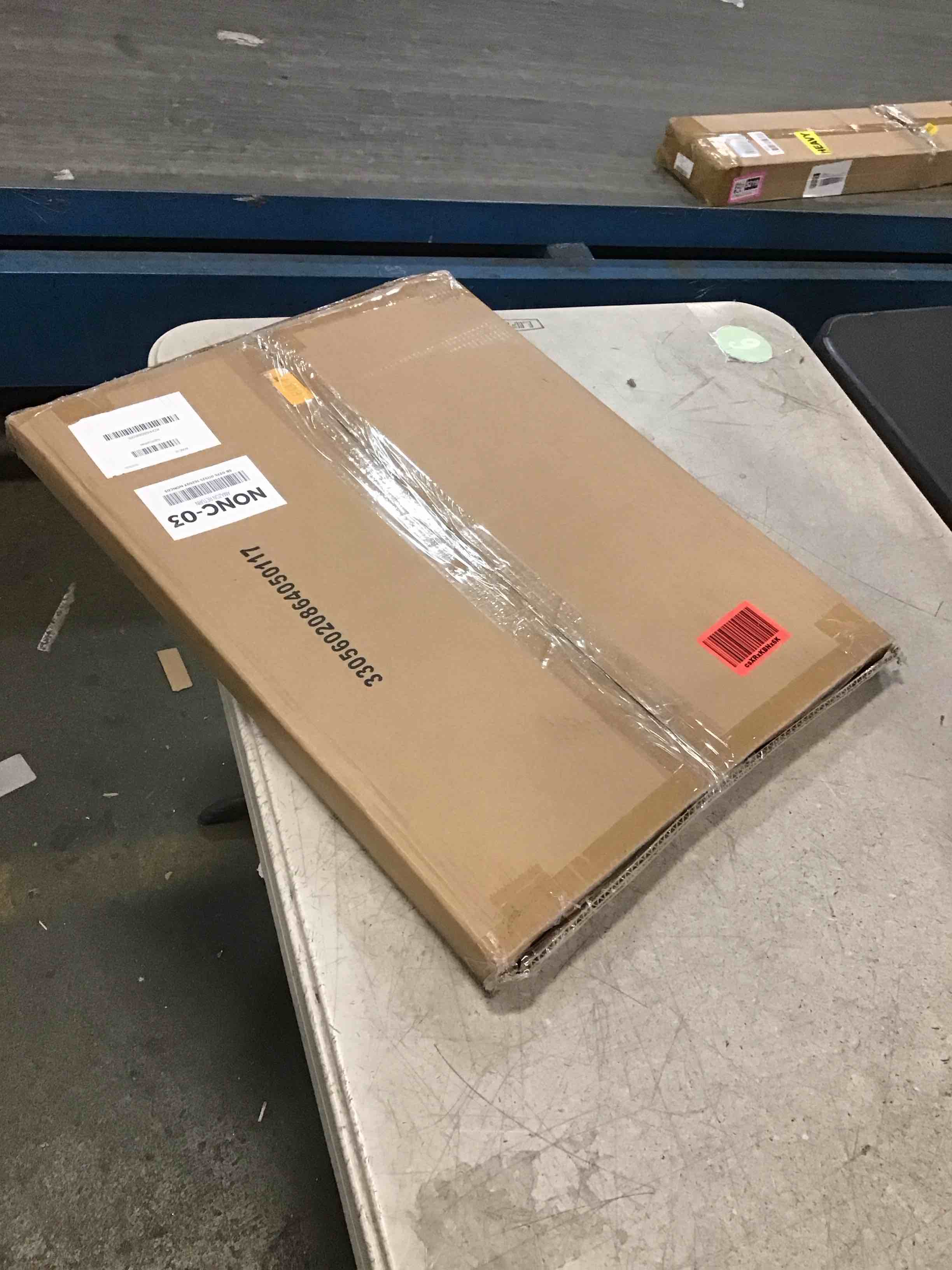 https://s3.amazonaws.com/lotting-images-prod/bidfta/PNK1856627_1740593915623.jpeg