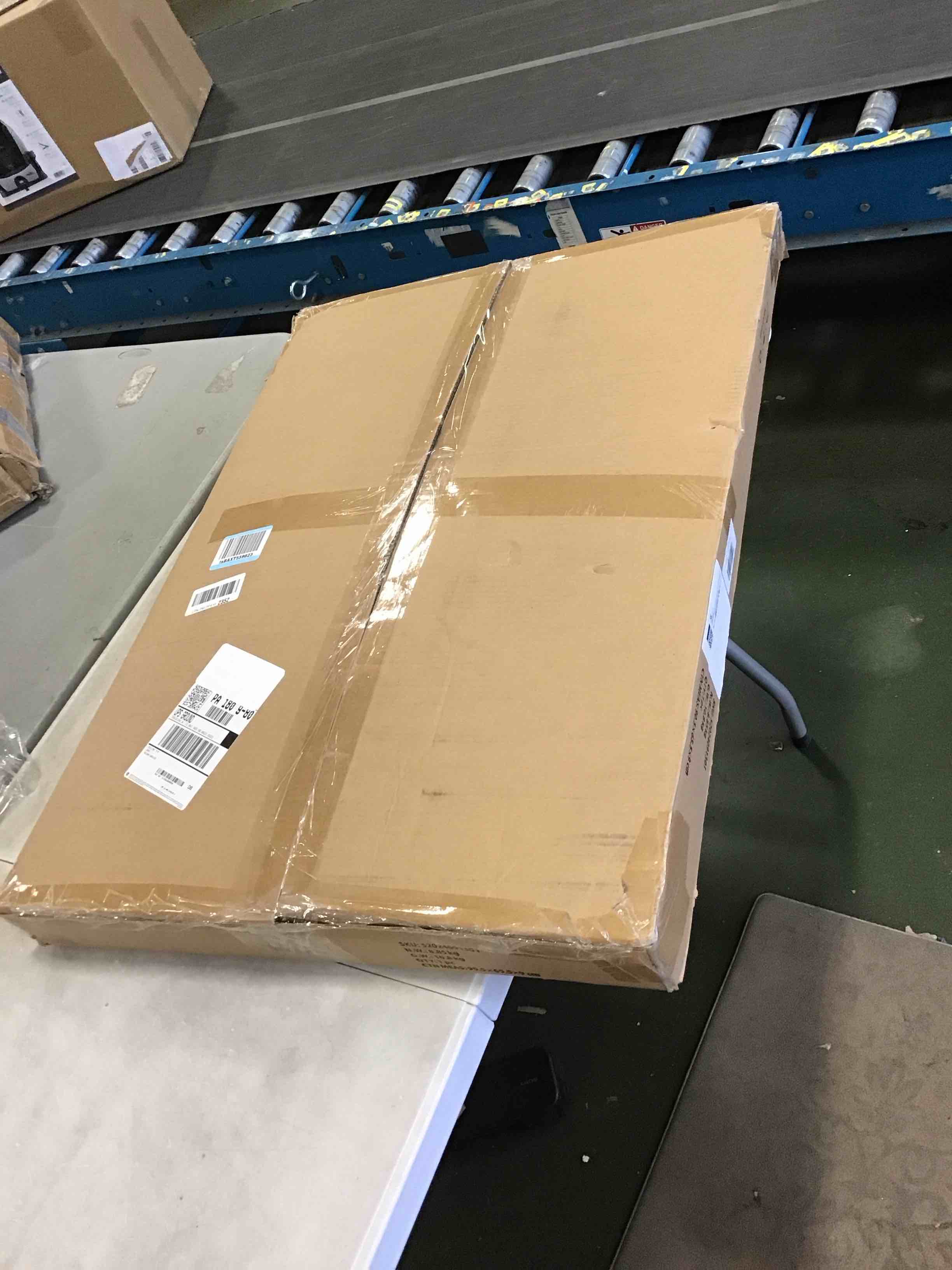 https://s3.amazonaws.com/lotting-images-prod/bidfta/PNK1857339_1741721514815.jpeg