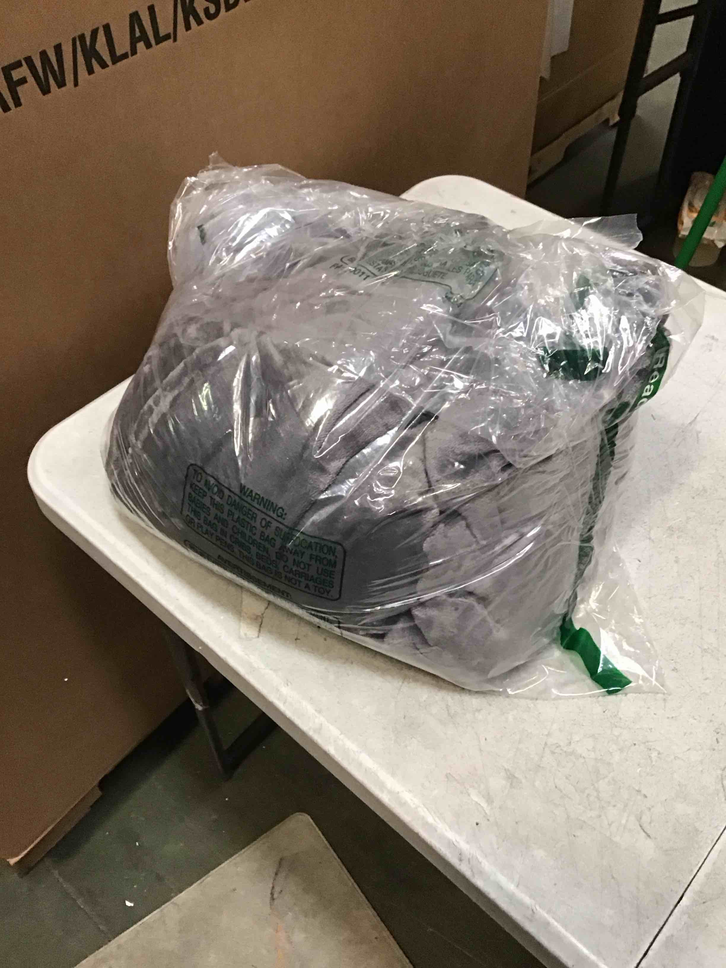 https://s3.amazonaws.com/lotting-images-prod/bidfta/PNK1857740_1742414865013.jpeg