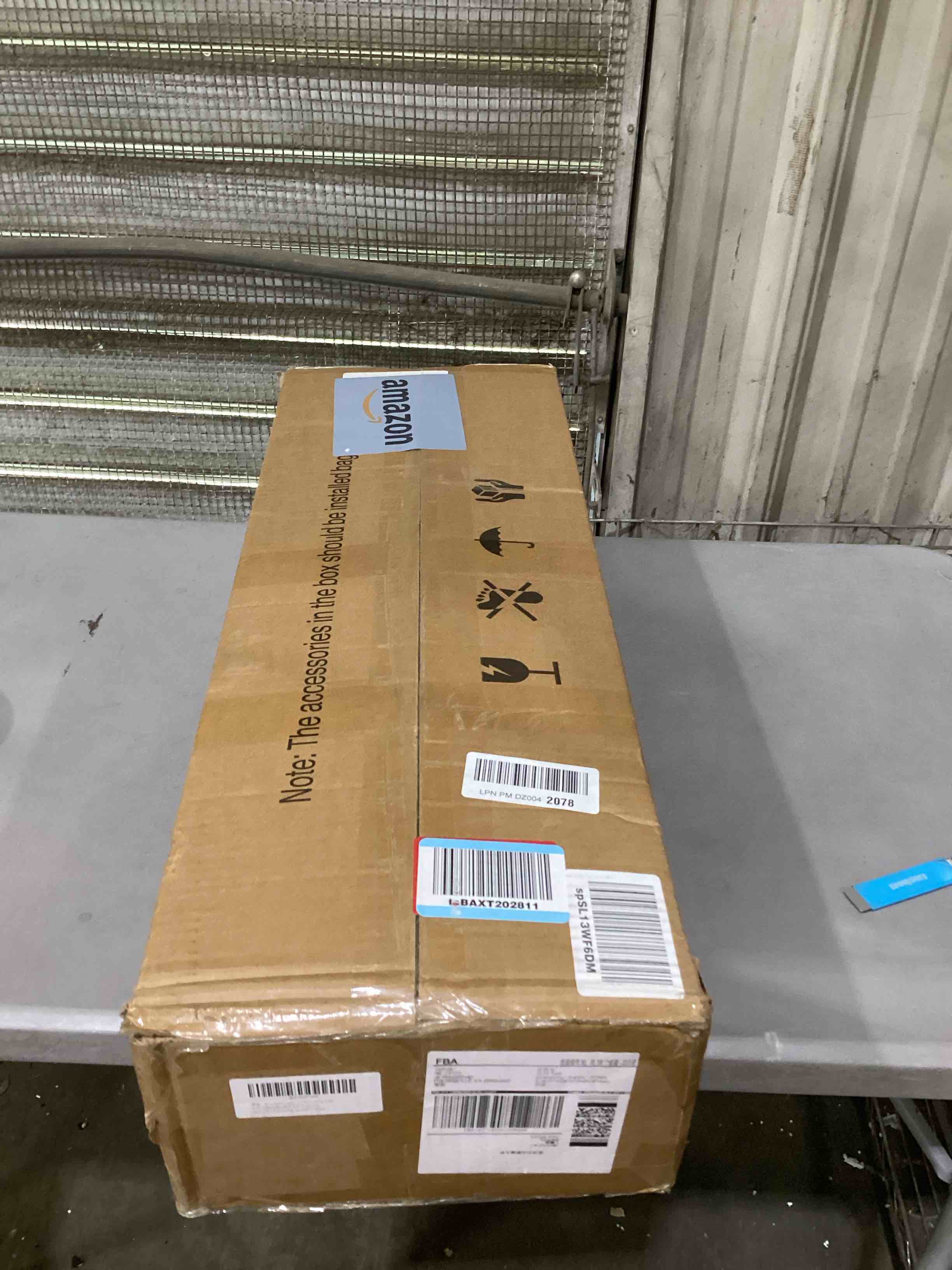 https://s3.amazonaws.com/lotting-images-prod/bidfta/PNK1865785_1749659797034.jpeg