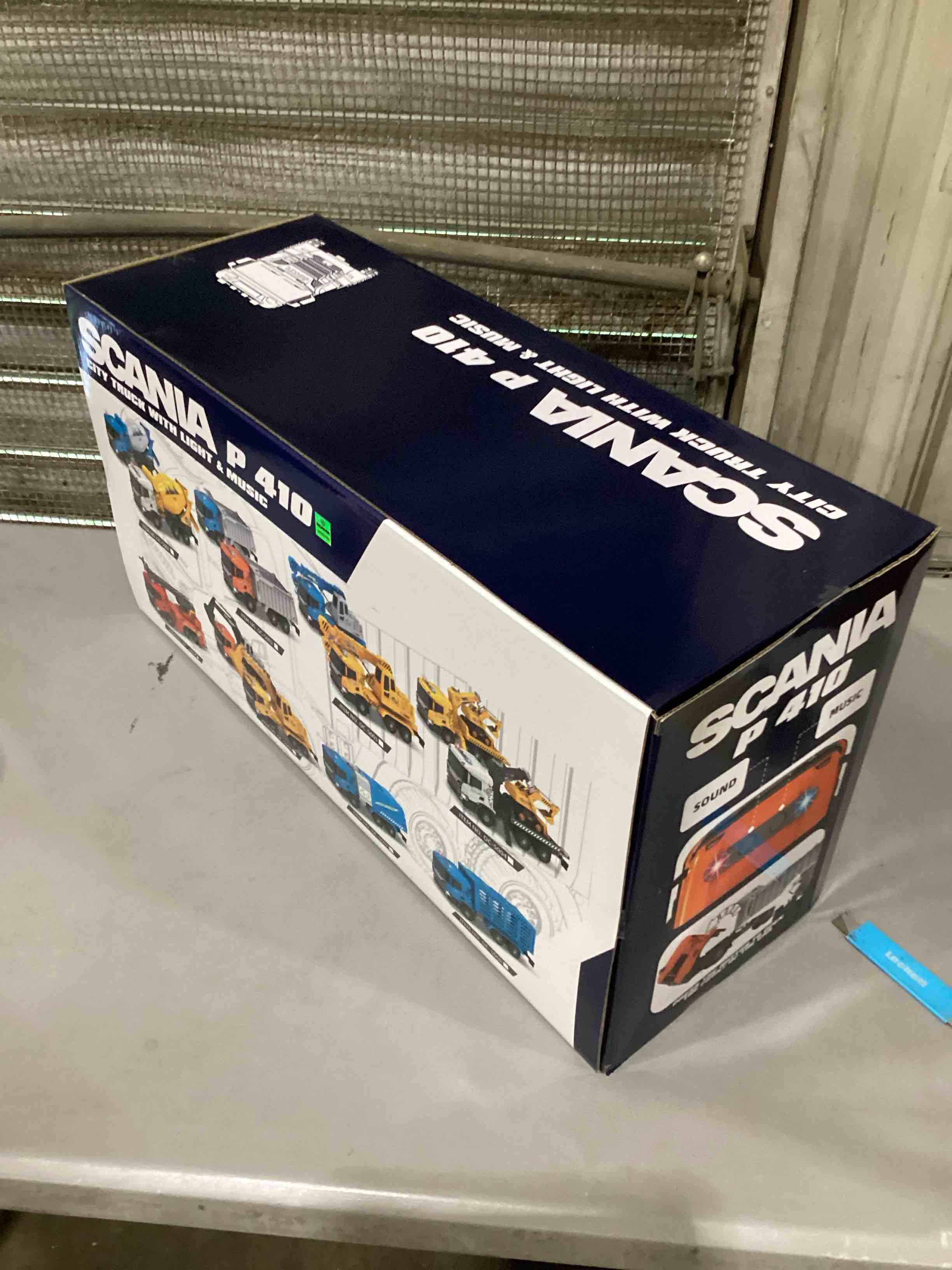 https://s3.amazonaws.com/lotting-images-prod/bidfta/PNK1866328_1750427884543.jpeg