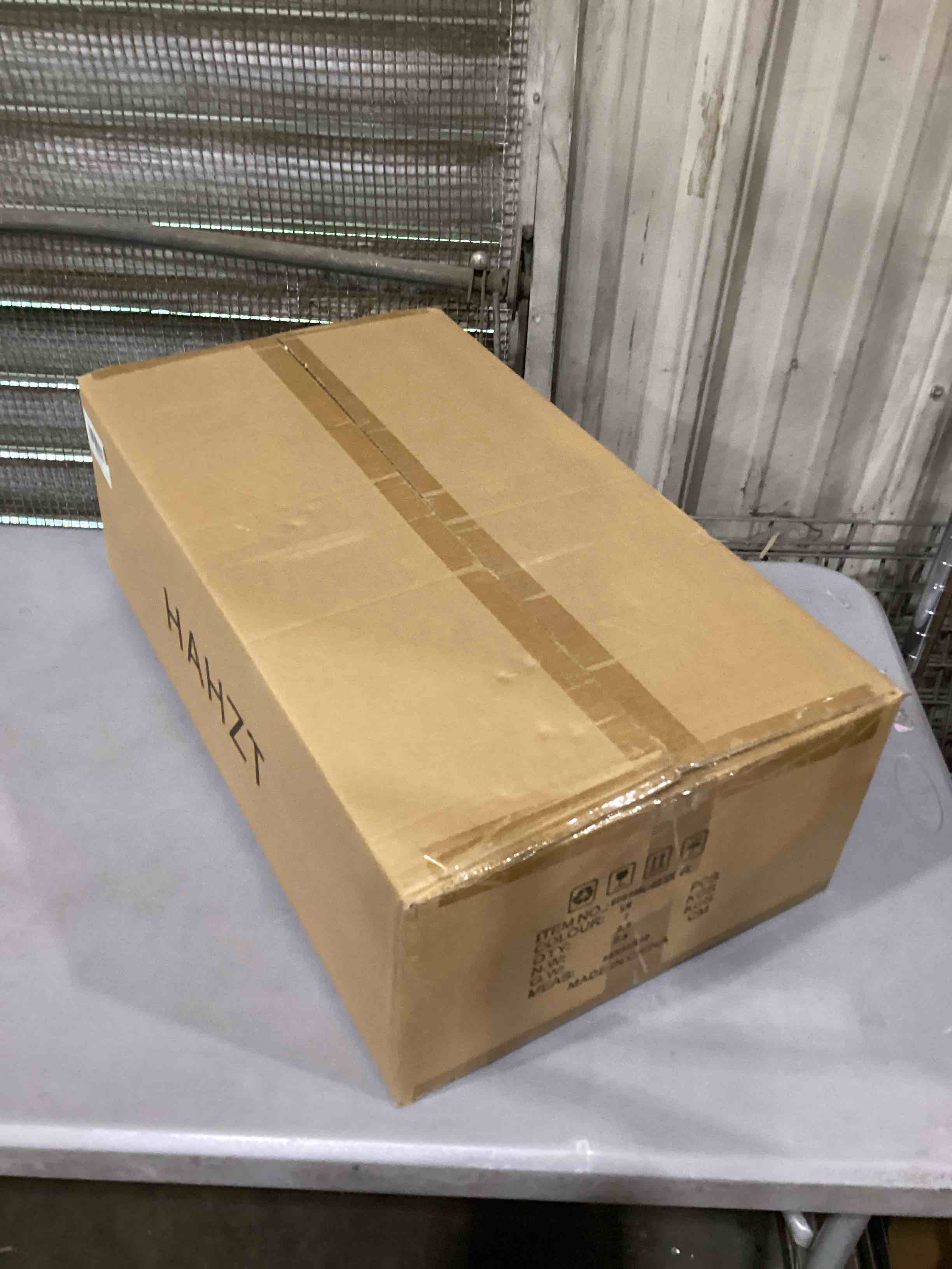 https://s3.amazonaws.com/lotting-images-prod/bidfta/PNK1866340_1750431690314.jpeg