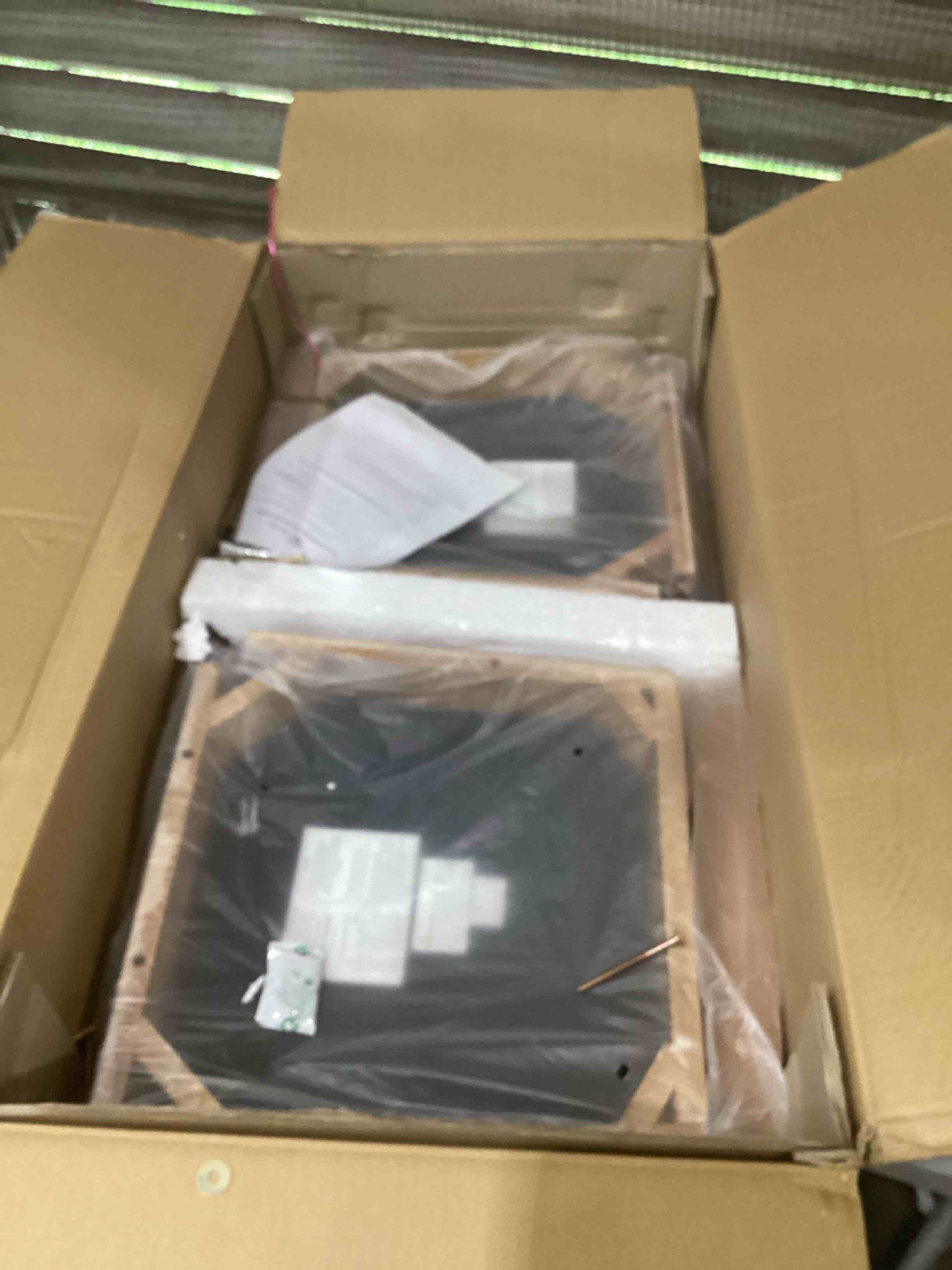 https://s3.amazonaws.com/lotting-images-prod/bidfta/PNK1866471_1750793561805.jpeg