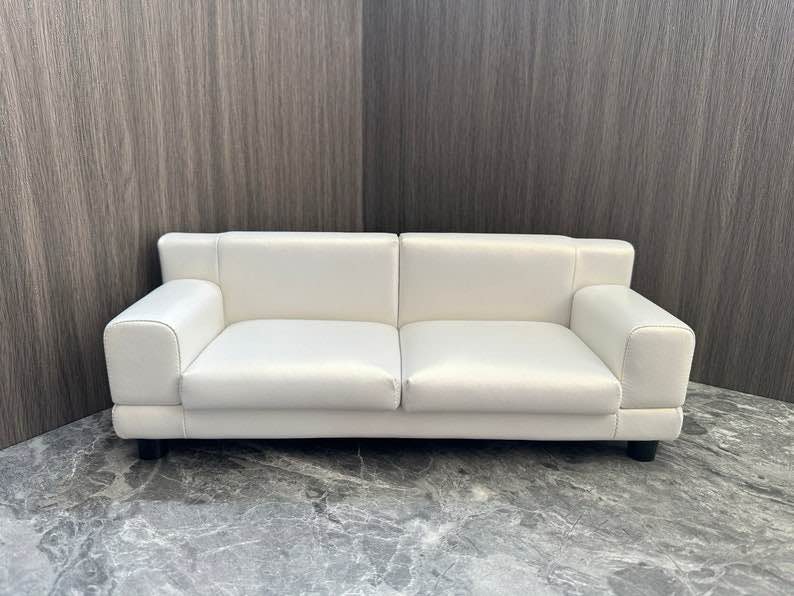 !! SIMILAR TO STOCK PHOTO, INCOMPLETE SET 1/2 OF SECTIONAL!! white sectional couch