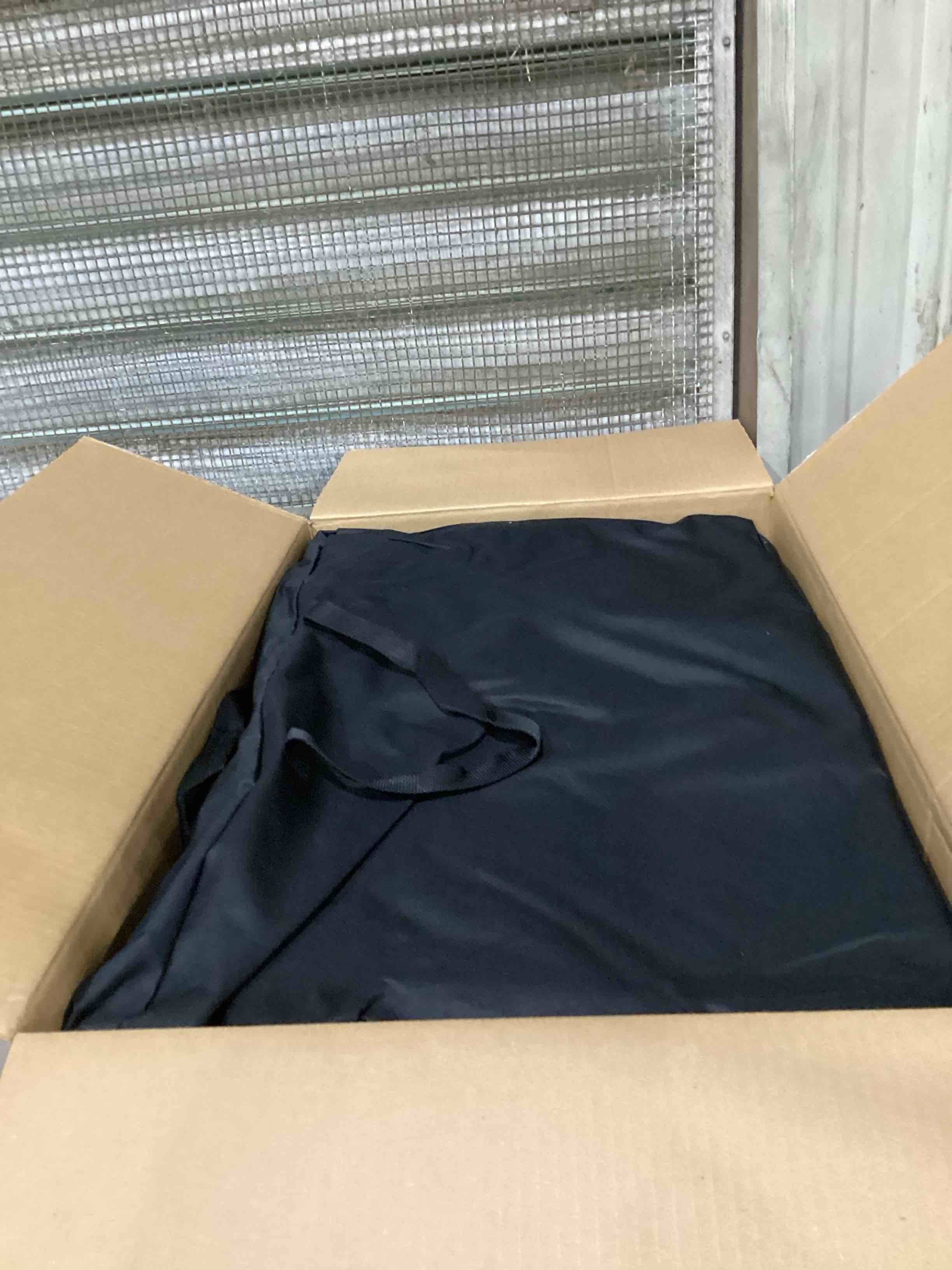 https://s3.amazonaws.com/lotting-images-prod/bidfta/PNK1866861_1752072817235.jpeg