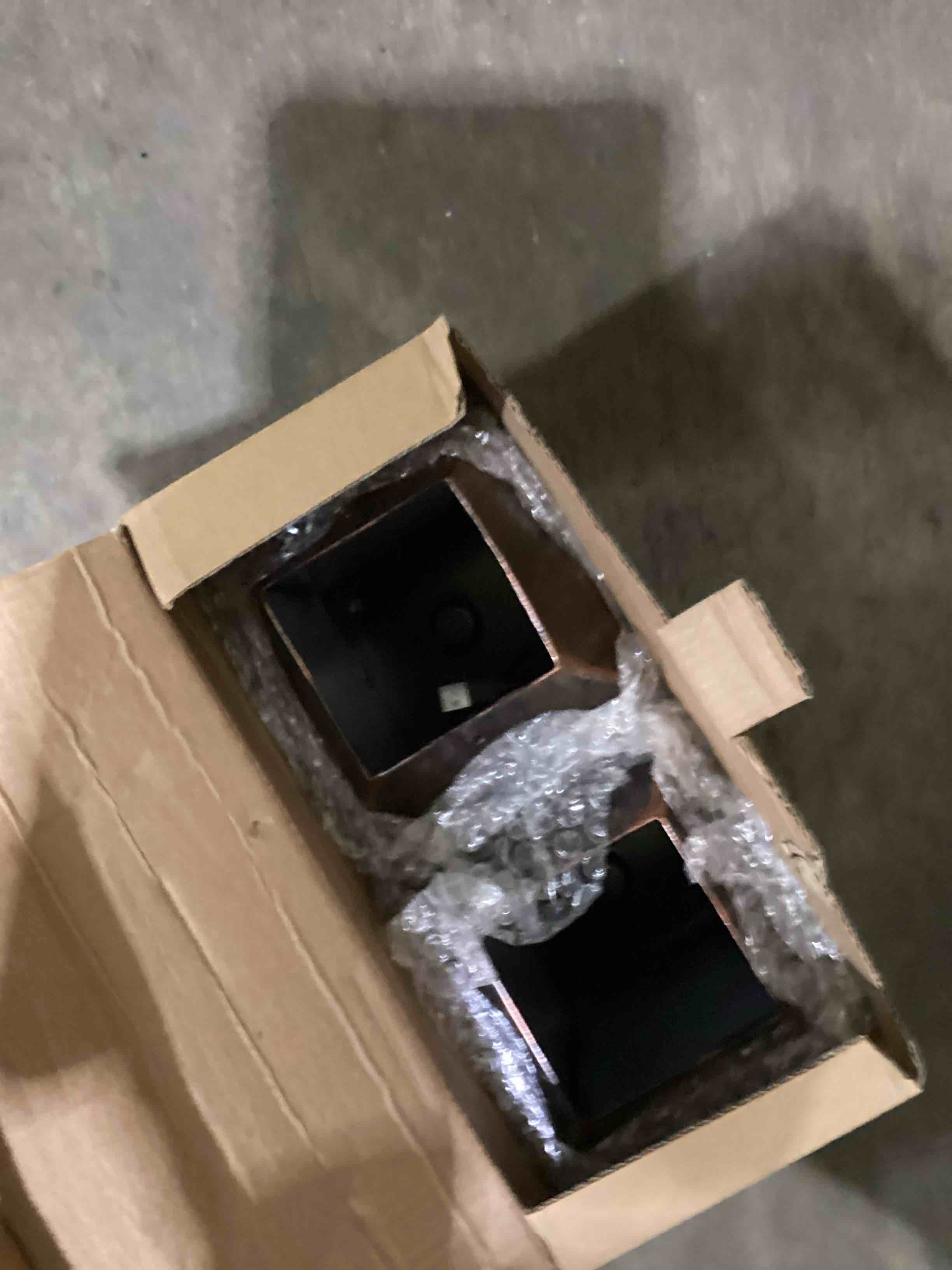 https://s3.amazonaws.com/lotting-images-prod/bidfta/PNK1866978_1752257647905.jpeg