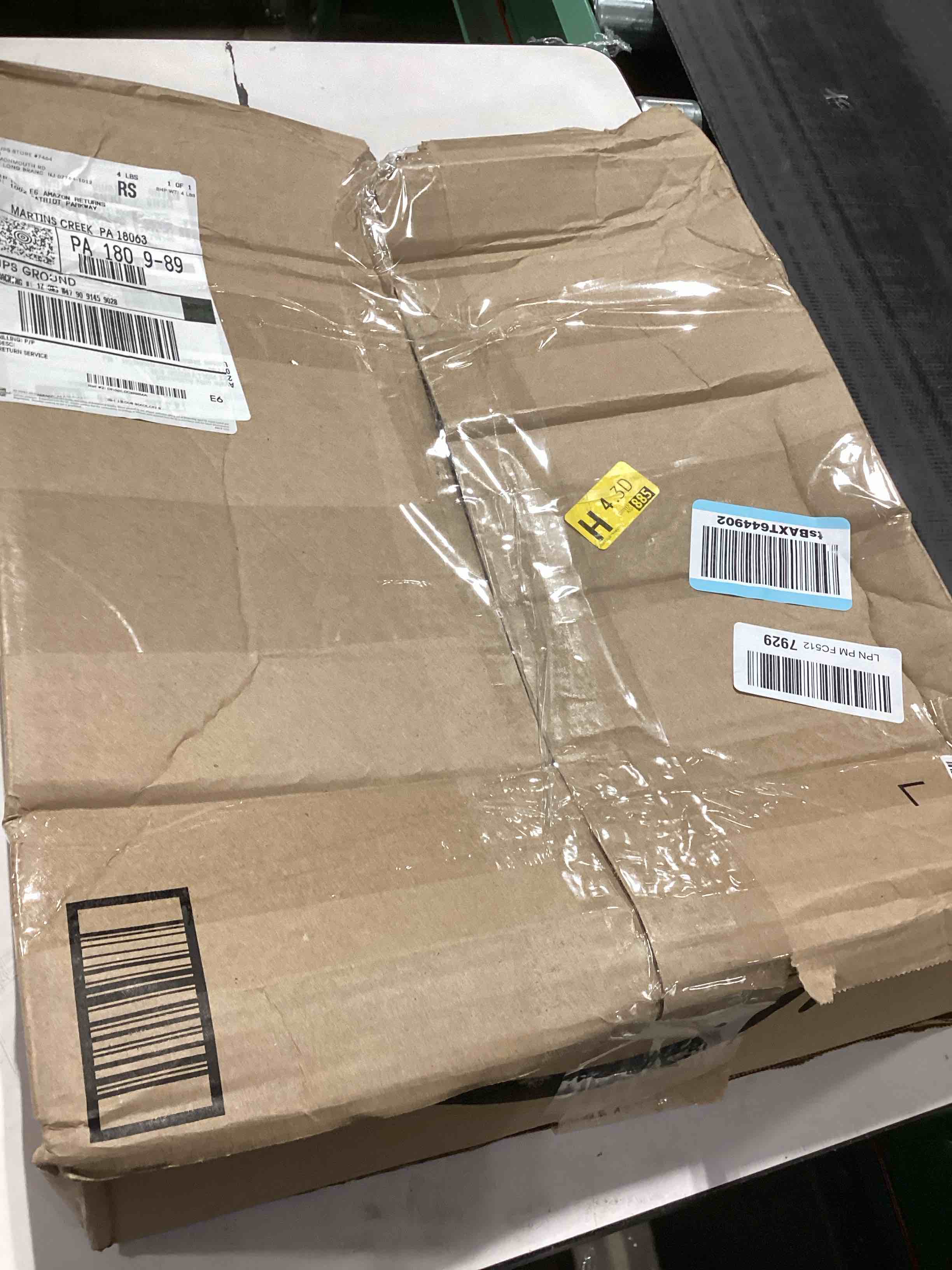 Condition photo showing As Is for TALOYA LED Ceiling Light Living Room White, 15.8 Inch Thin Flat Modern Flush Mount Lighting Fixture for Bedroom,5 Color Temperatures in 1, 24w Round 0.94 Inch Thickness White(5CCT) 15.8Inch-1 Pack