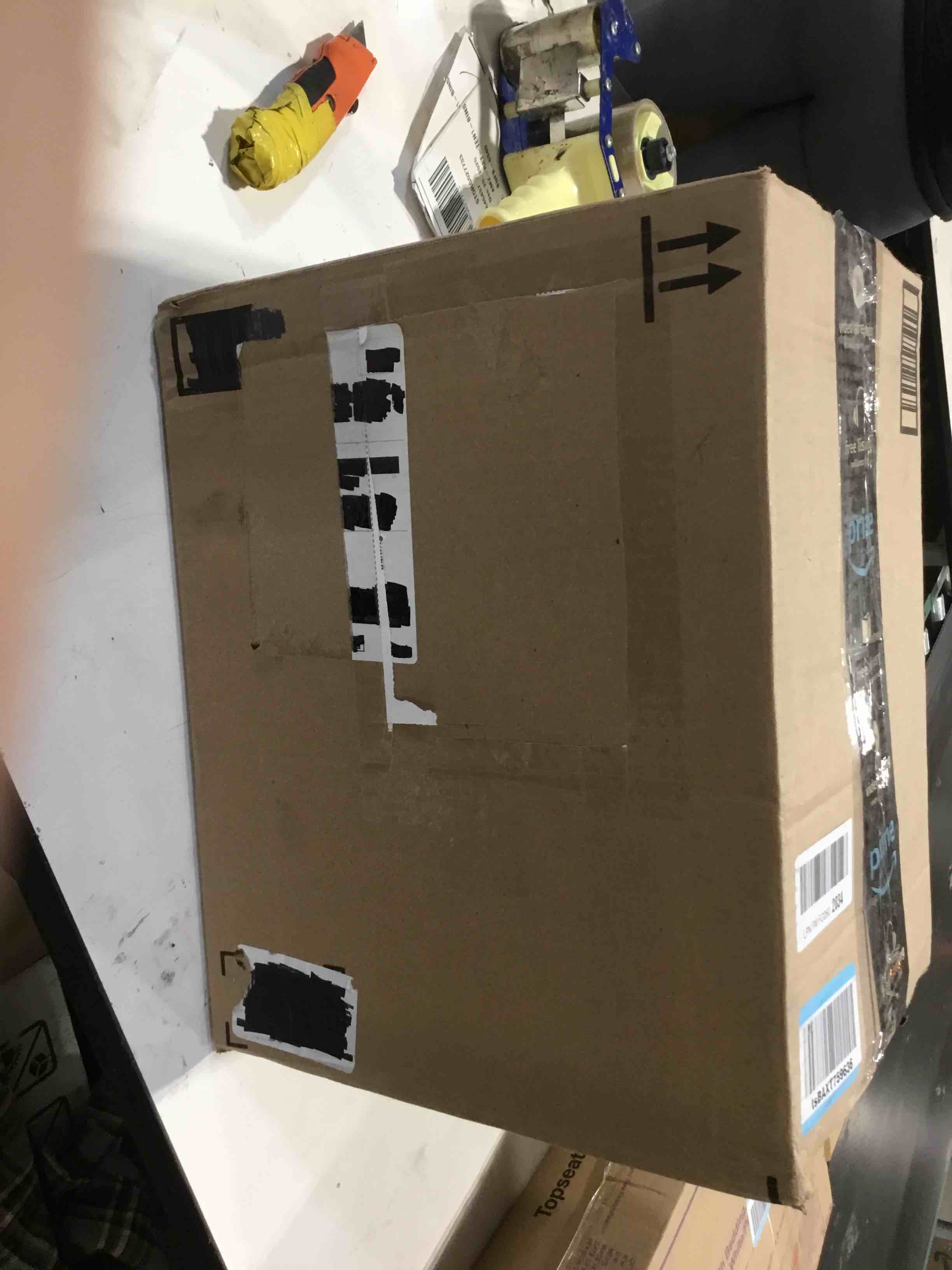 Condition photo showing Good Condition for Rubbermaid Commercial Products Dustpan with Long Handle, Plastic, Black, Compatible with Any Broom for Lobby/Restaurant/Office/Home/Dog Pooper Scooper, 12.50" Wide