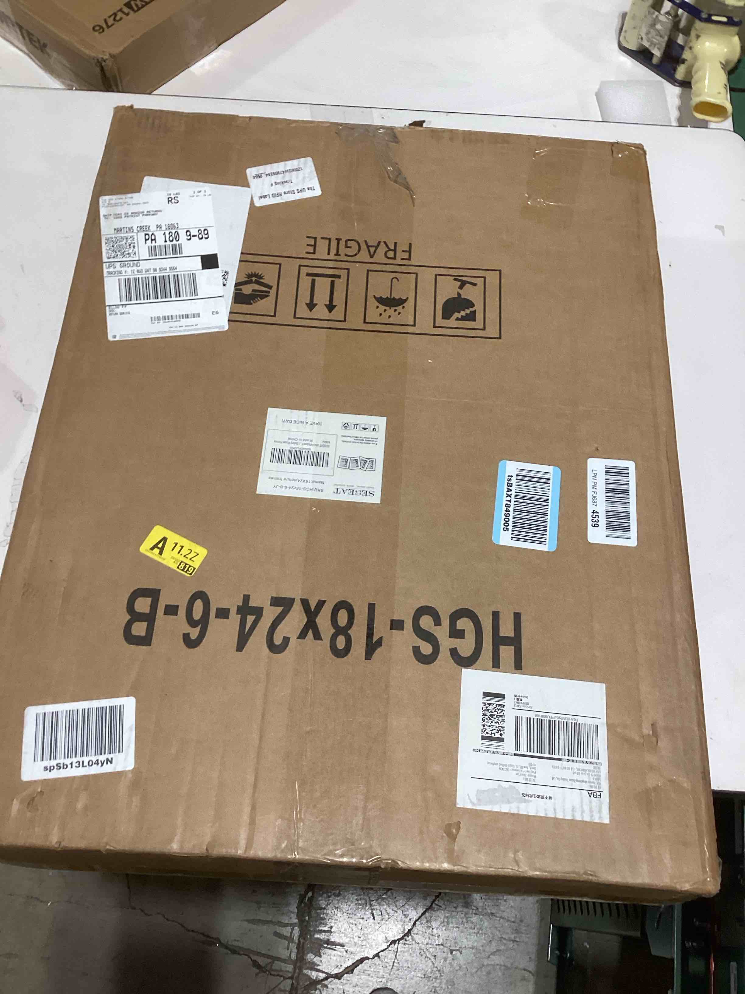Condition photo showing As Is for SESEAT 18x24 Picture Frame Black Set of 6, Display Pictures 18x24 Without Mat for Wall Mounting, Wall Gallery Poster Frames Black 18x24