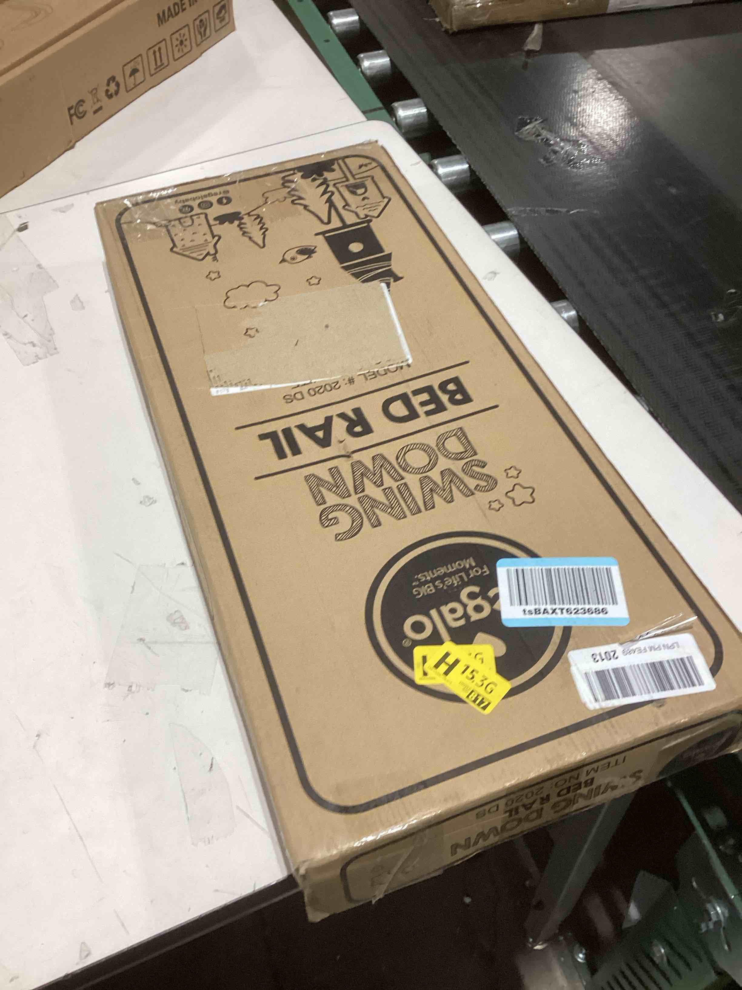 Regalo Safety Swing Down Bed Rail Guard for Toddlers, Bed Safety Rail with Patented Gap Guard, Fits 