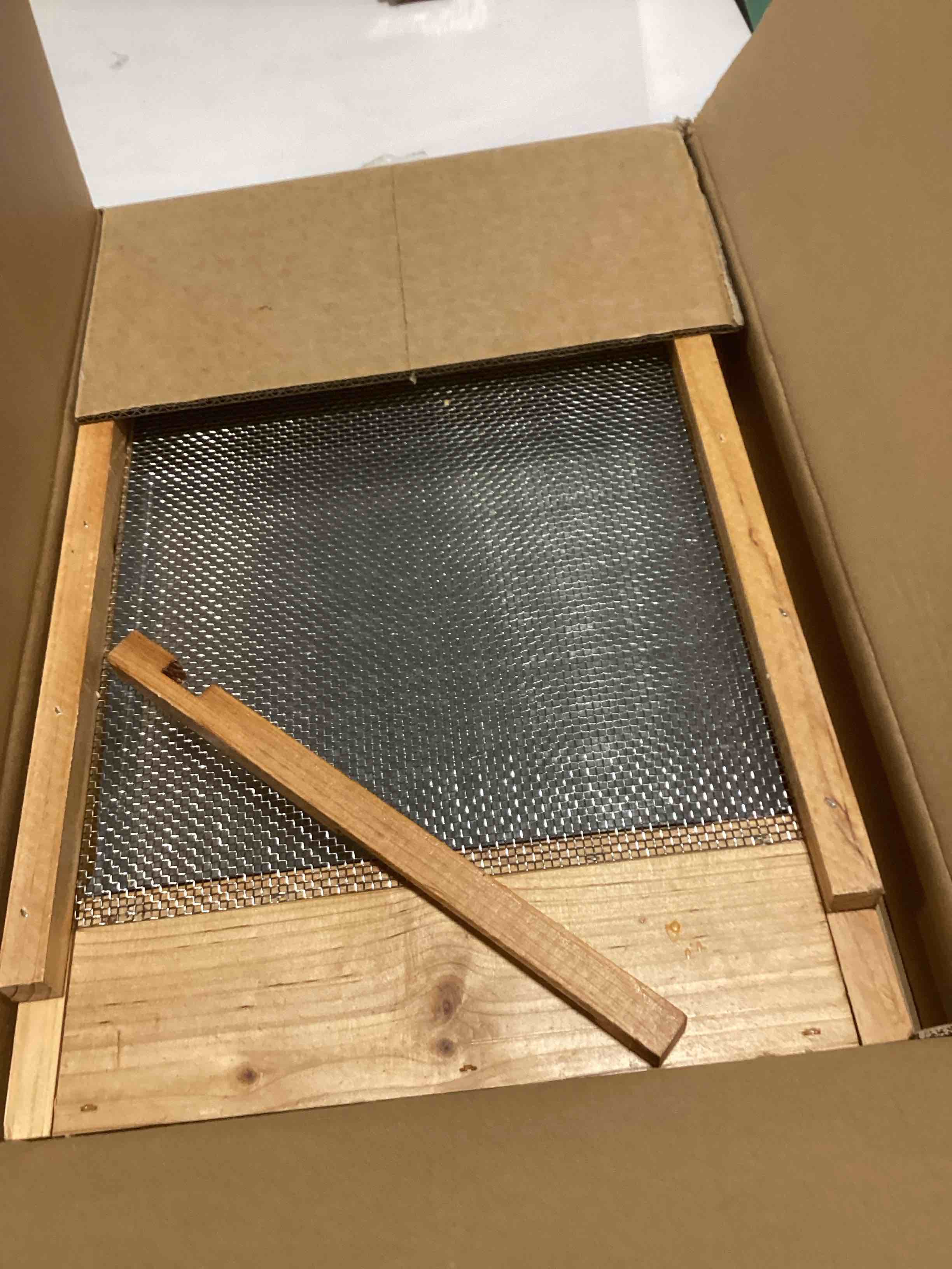 Condition photo showing As Is for Honey Lake Langstroth Bee Hive Metal Screened Bottom Board Dipped in 100% Beeswax with Entrance Reducer, Screen Bottom Board for 10 Frame Beehive, Beehive Separated Board Beekeeping Supplies 10-Frame