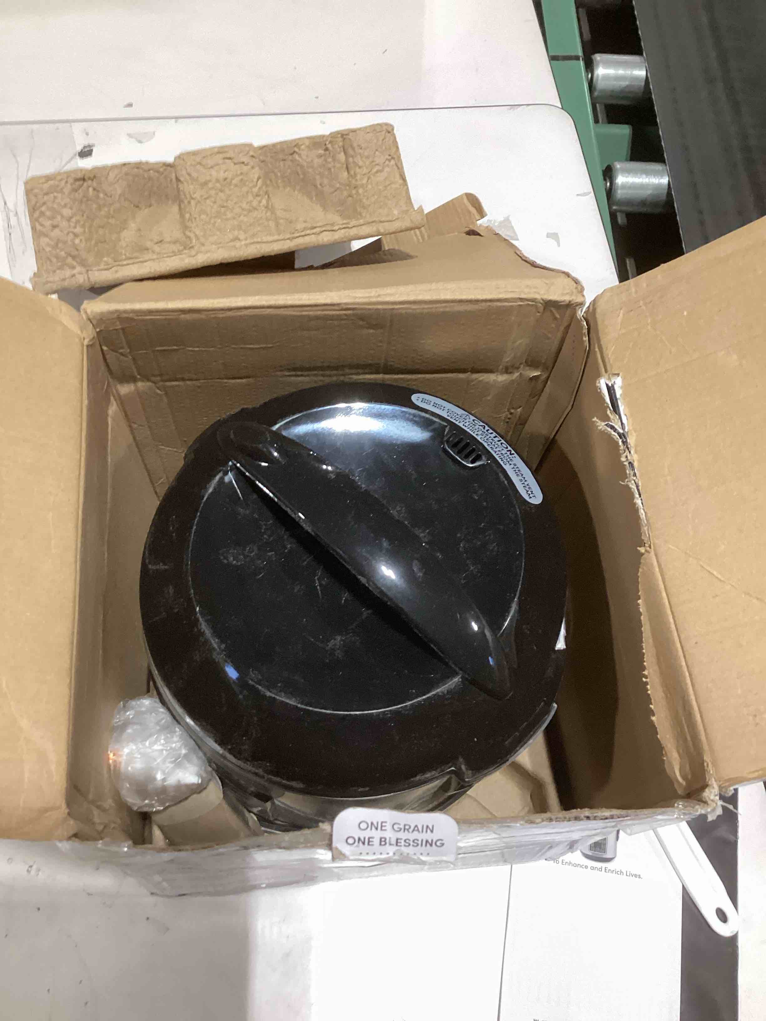 Condition photo showing As Is for AROMA Digital Rice Cooker, 4-Cup (Uncooked) / 8-Cup (Cooked), Steamer, Grain Cooker, Multicooker, 2 Qt, Stainless Steel Exterior, ARC-914SBD 4 Cup Uncooked / 8 Cup Cooked