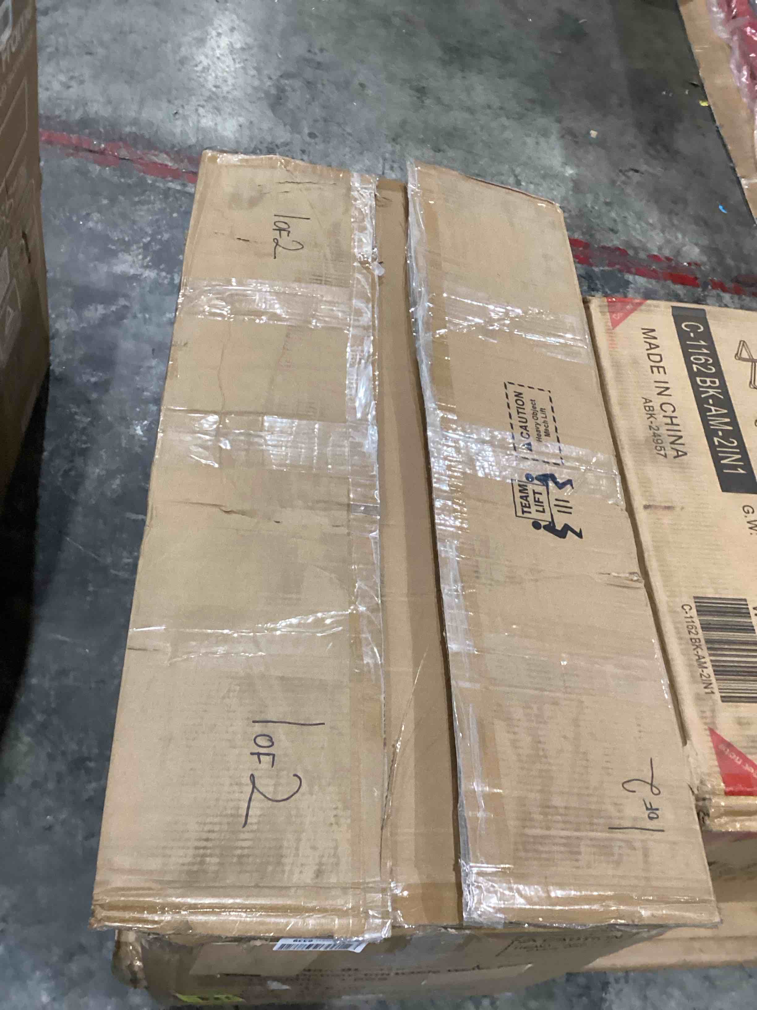 https://s3.amazonaws.com/lotting-images-prod/bidfta/PNK1915012_1756478500284.jpeg