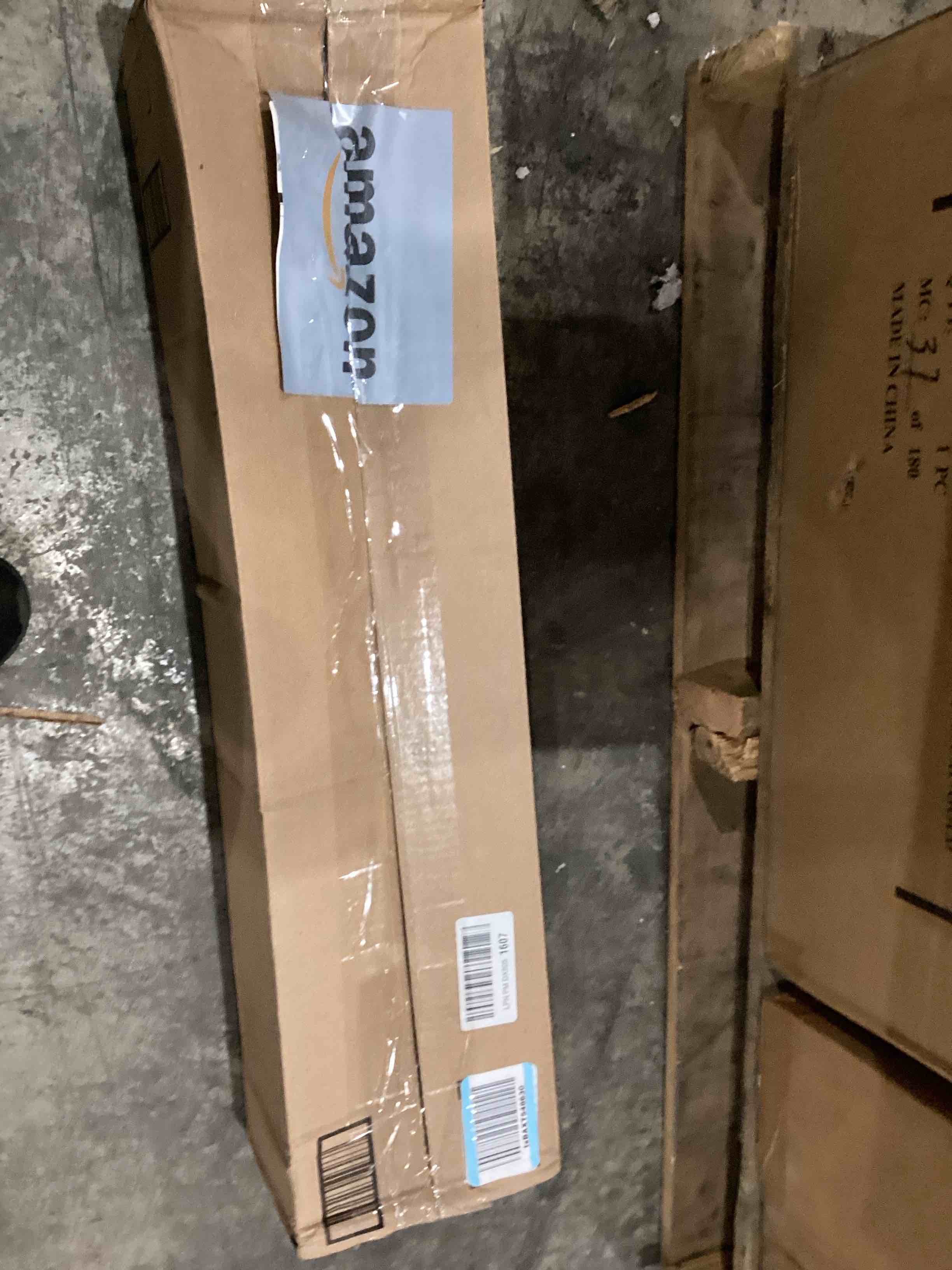 https://s3.amazonaws.com/lotting-images-prod/bidfta/PNK1915089_1756828265847.jpeg