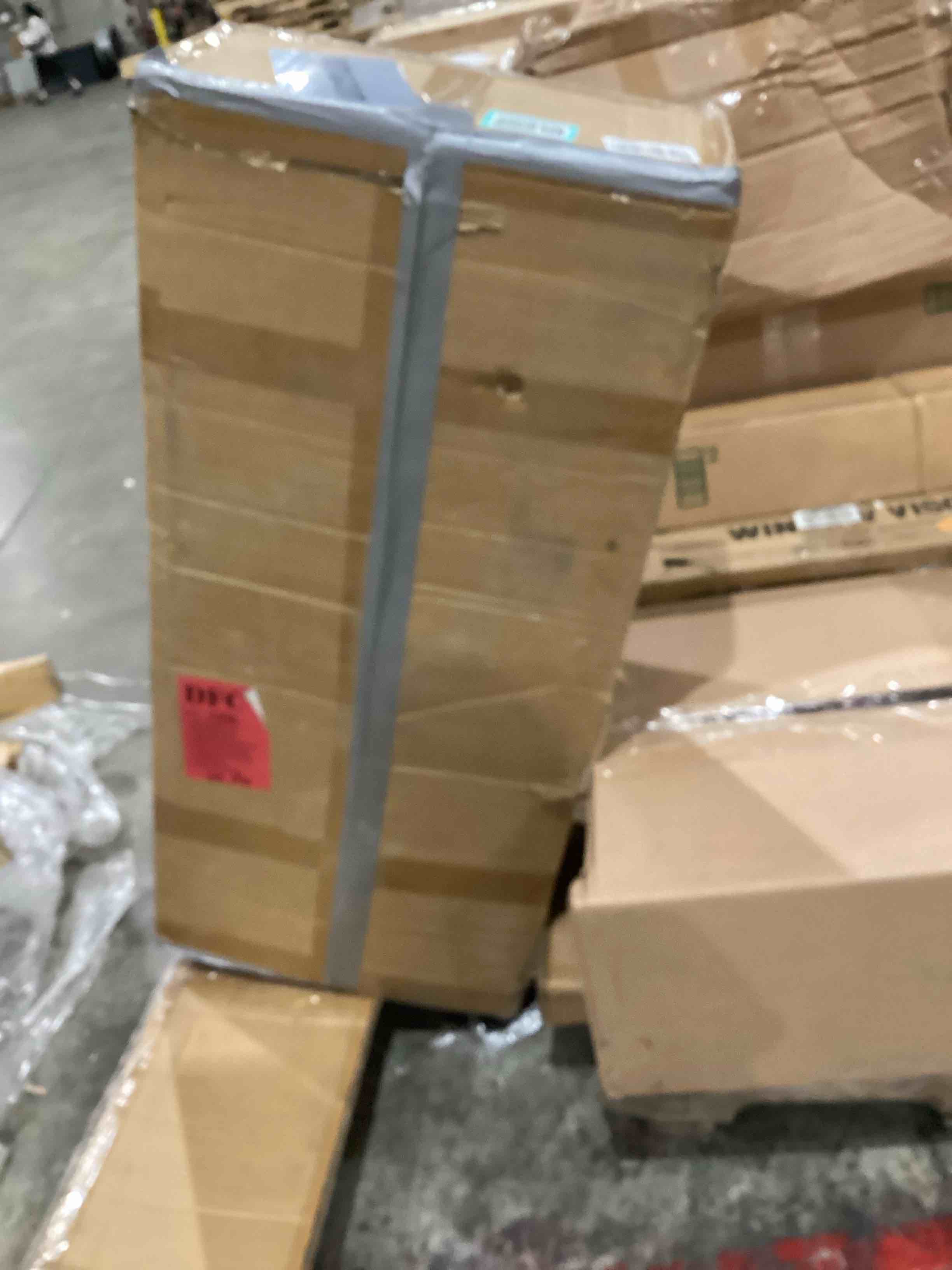 https://s3.amazonaws.com/lotting-images-prod/bidfta/PNK1915112_1756831896142.jpeg