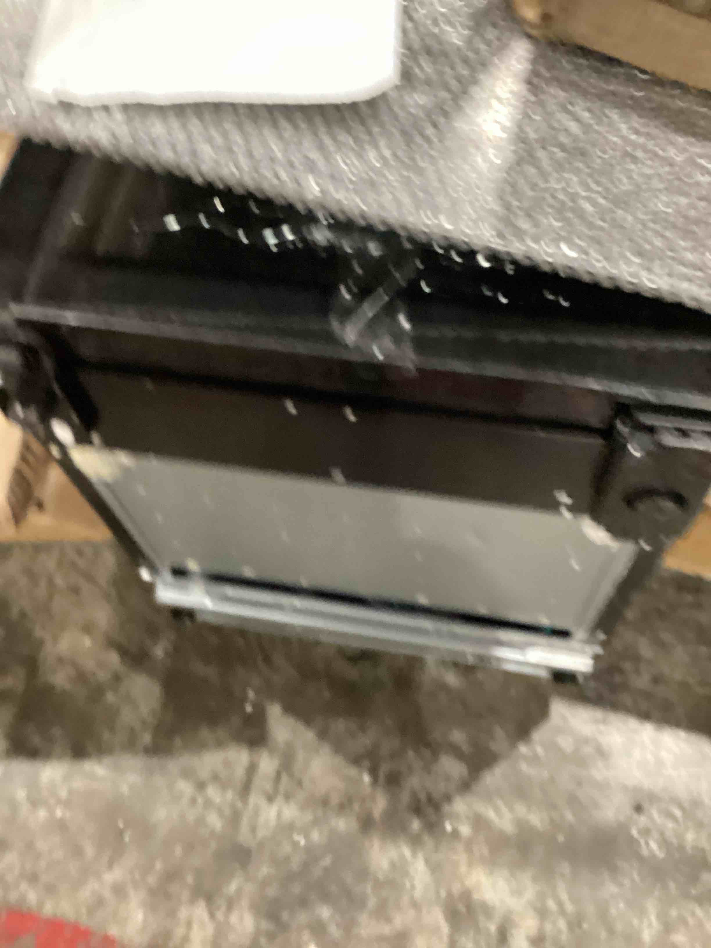 https://s3.amazonaws.com/lotting-images-prod/bidfta/PNK1915116_1756833954749.jpeg