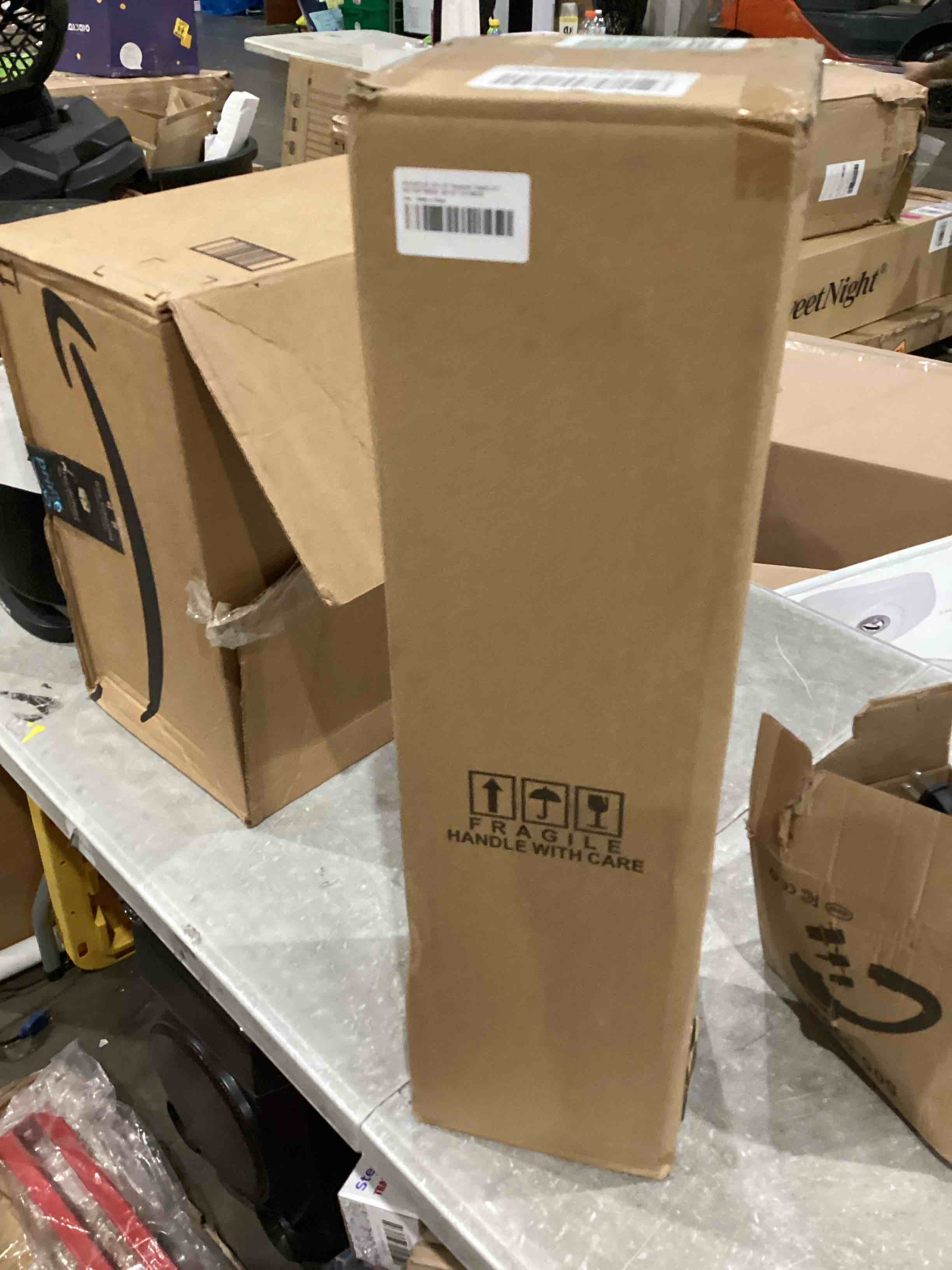 https://s3.amazonaws.com/lotting-images-prod/bidfta/PNK1915129_1756837924885.jpeg