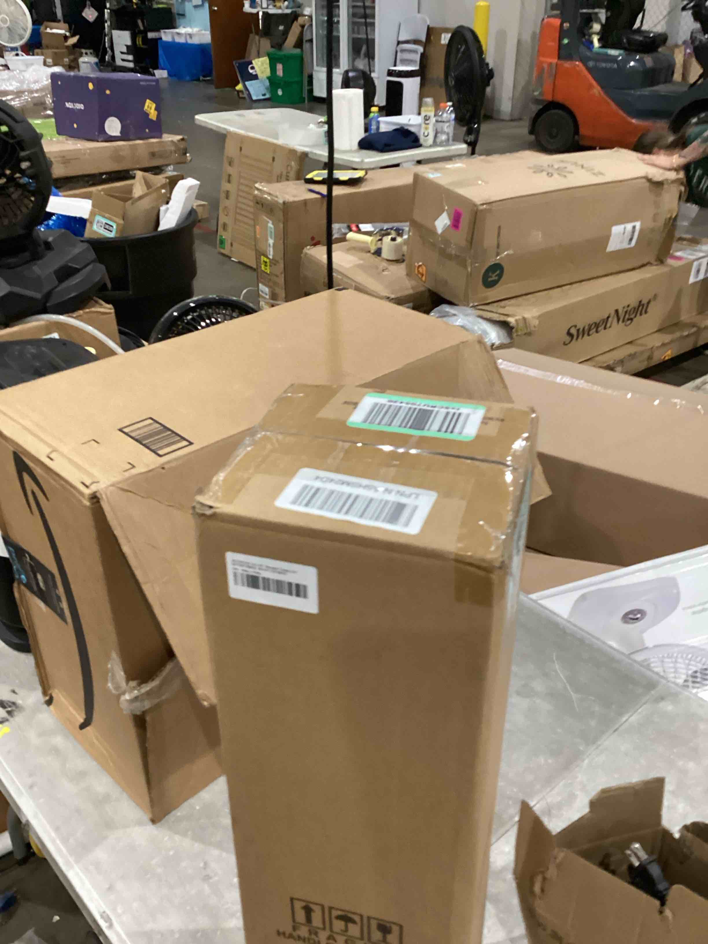 https://s3.amazonaws.com/lotting-images-prod/bidfta/PNK1915129_1756837925960.jpeg