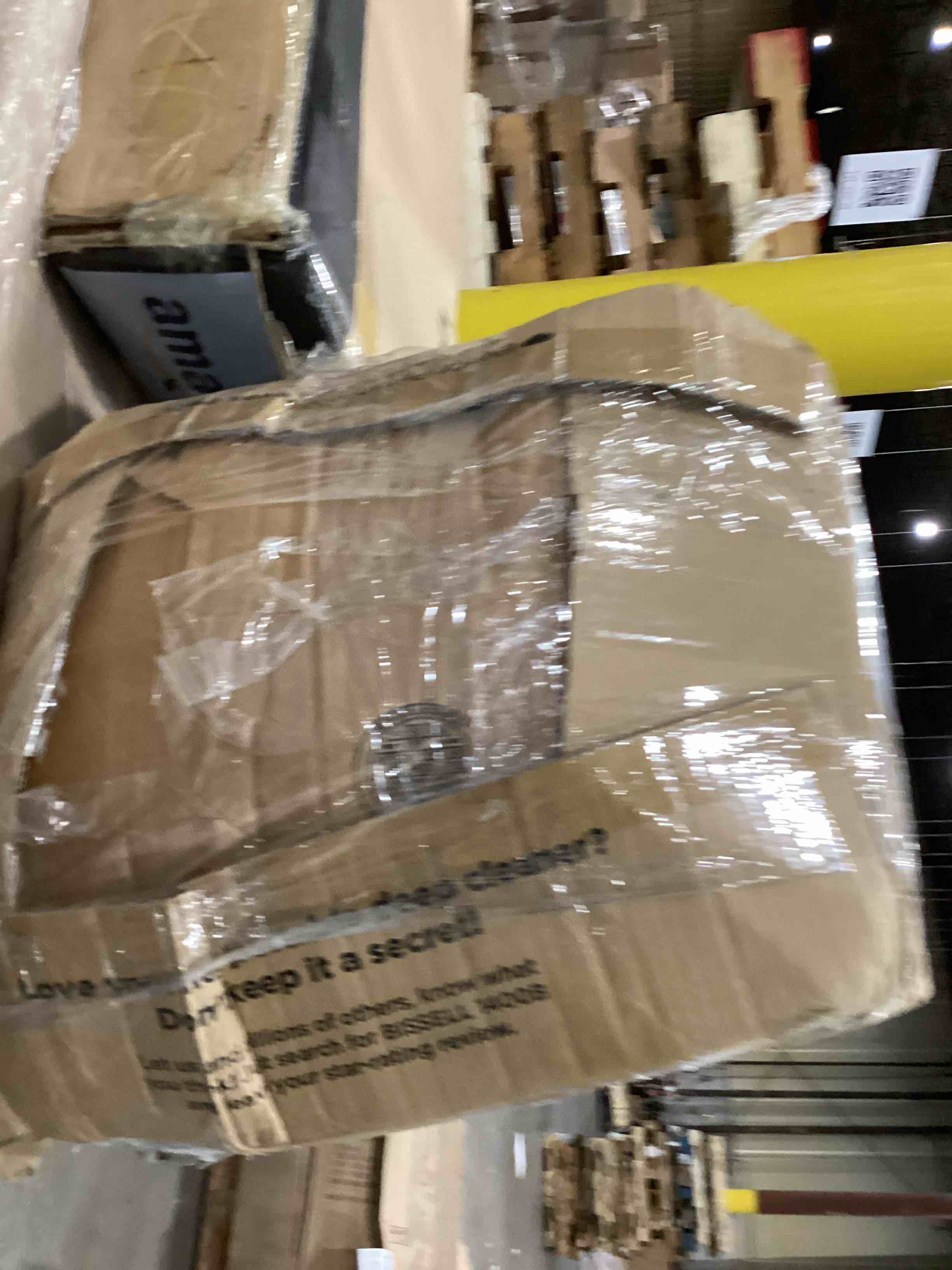 https://s3.amazonaws.com/lotting-images-prod/bidfta/PNK1915141_1756839472606.jpeg