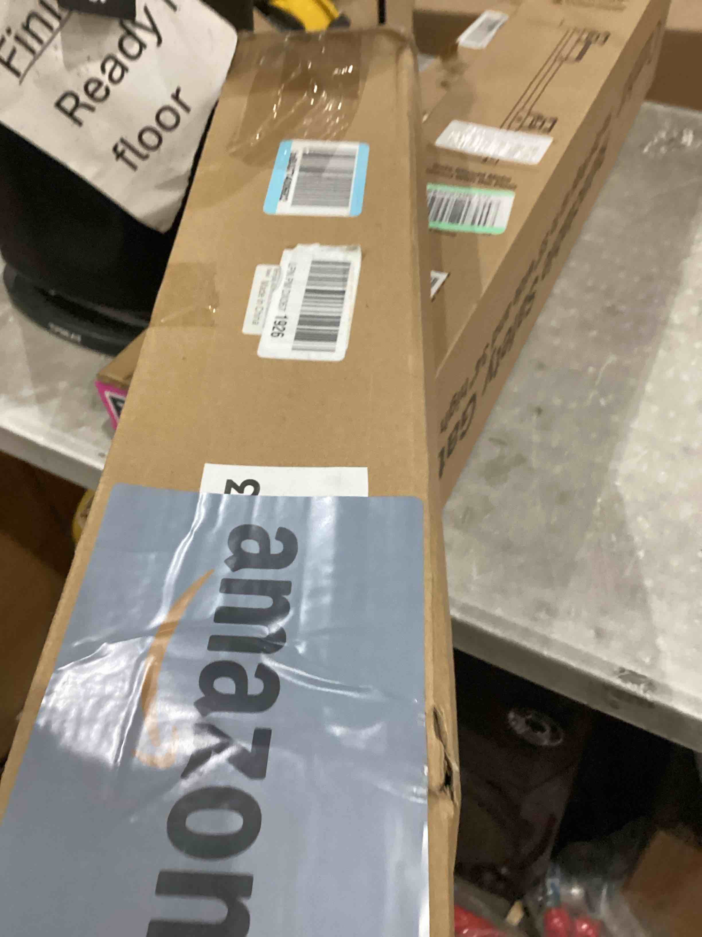 https://s3.amazonaws.com/lotting-images-prod/bidfta/PNK1915180_1756907414532.jpeg