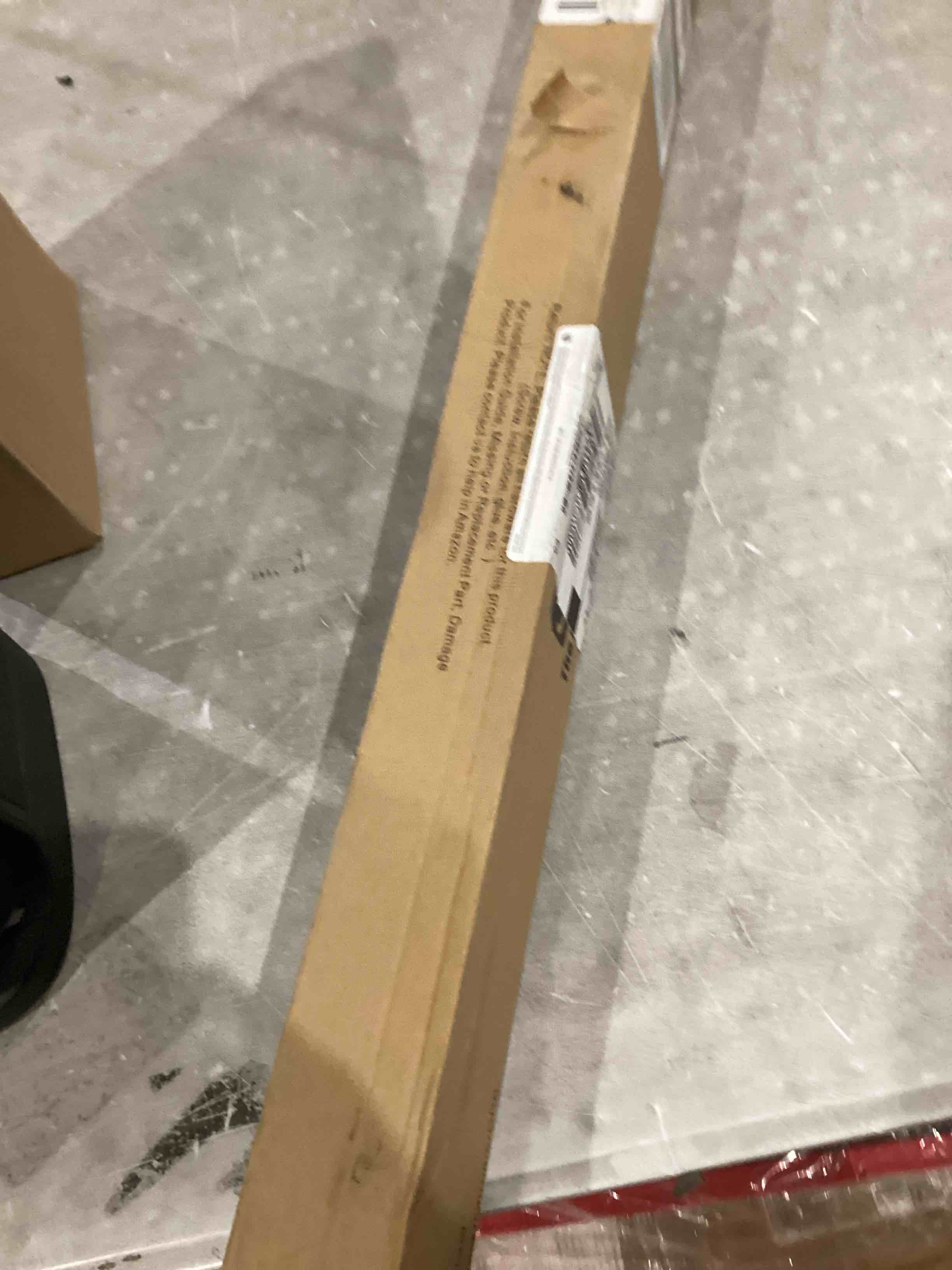 https://s3.amazonaws.com/lotting-images-prod/bidfta/PNK1915181_1756907346263.jpeg