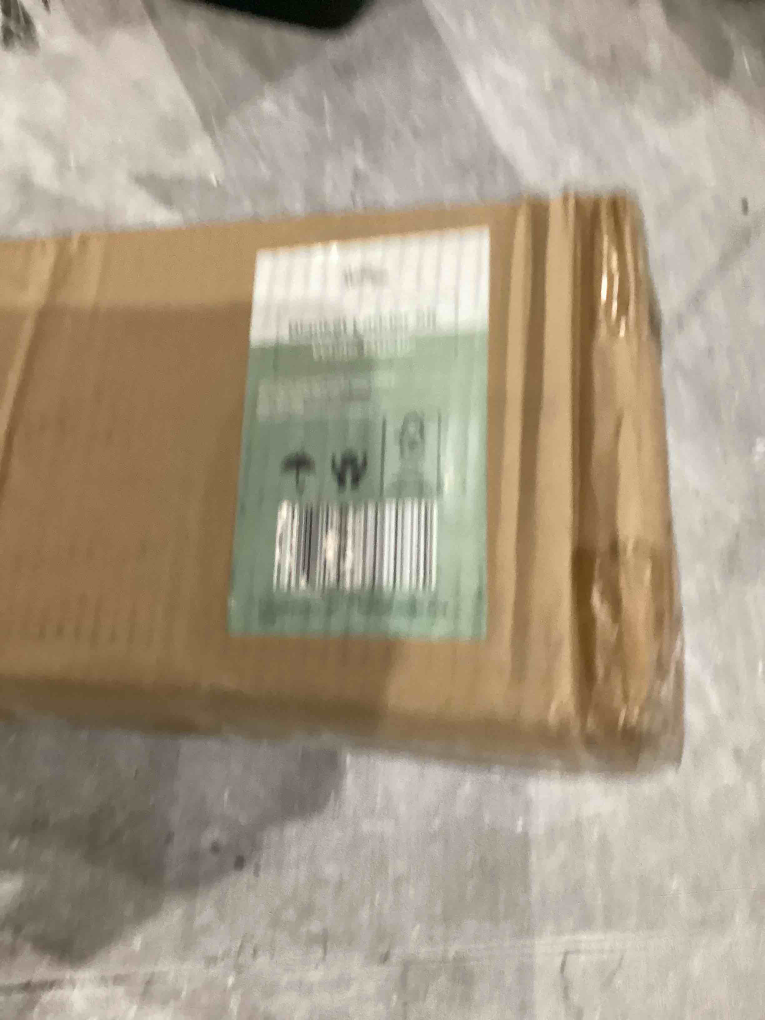 https://s3.amazonaws.com/lotting-images-prod/bidfta/PNK1915185_1756907049128.jpeg