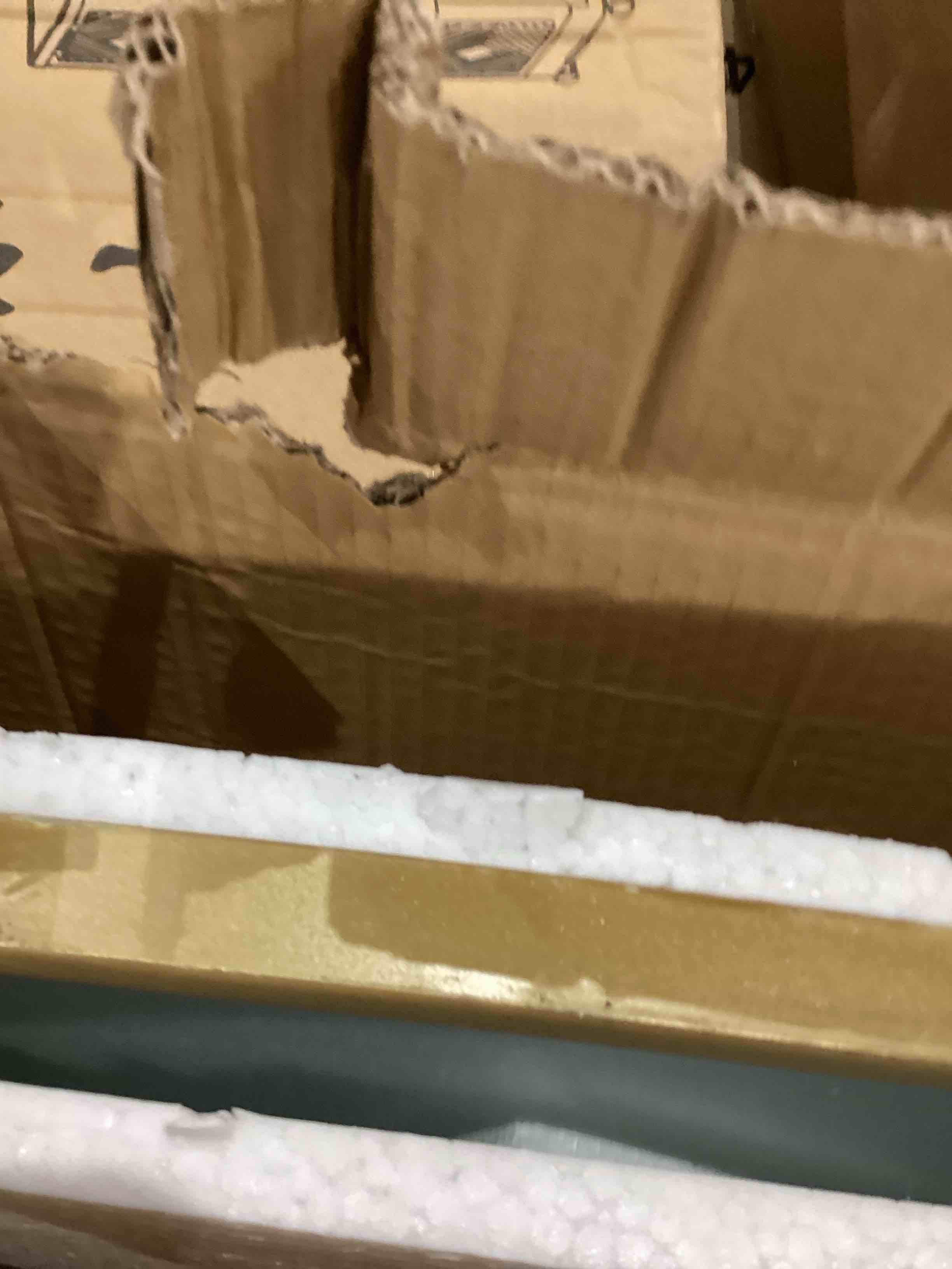 https://s3.amazonaws.com/lotting-images-prod/bidfta/PNK1915228_1756922024725.jpeg