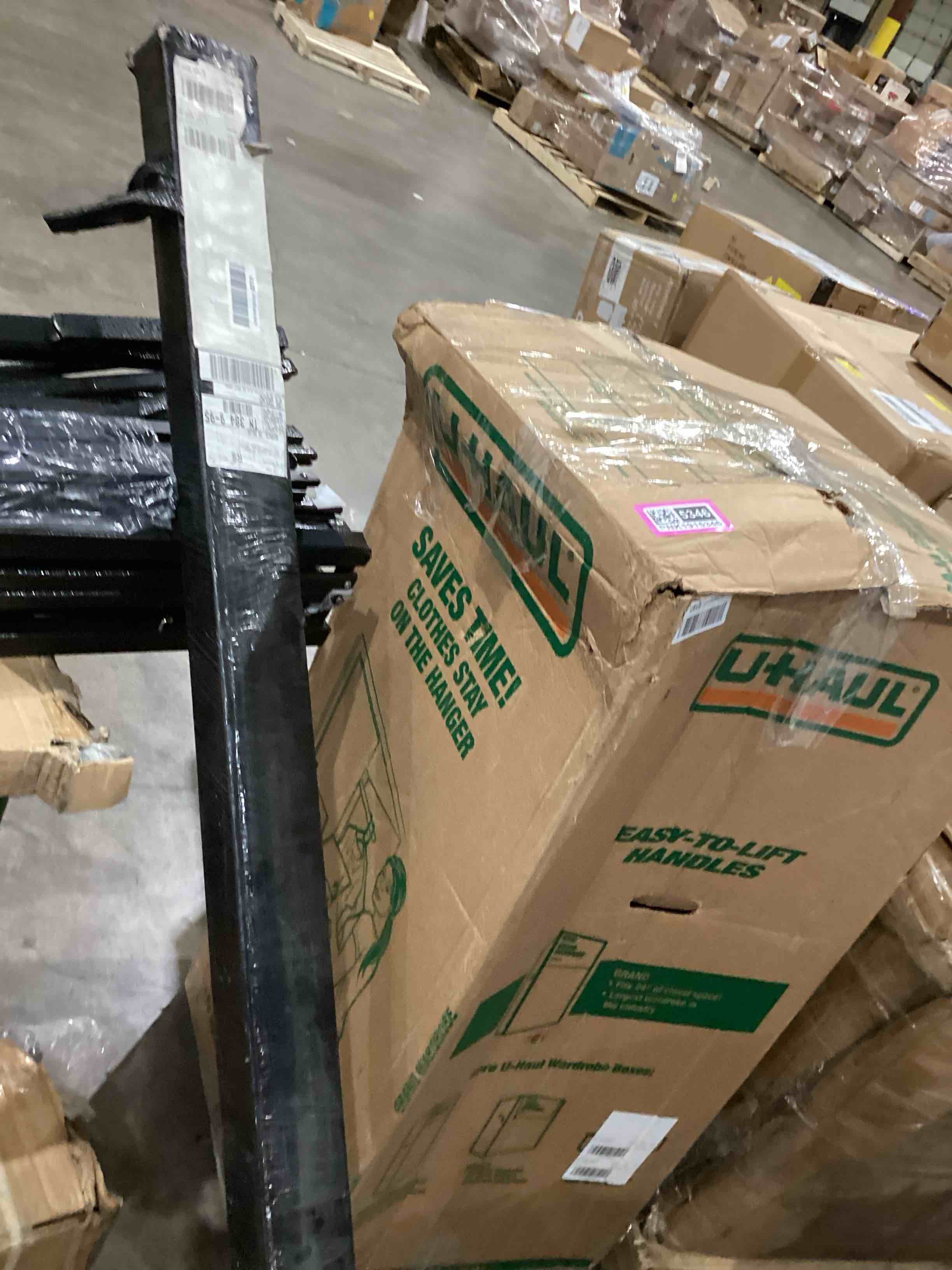 https://s3.amazonaws.com/lotting-images-prod/bidfta/PNK1915334_1757096543098.jpeg