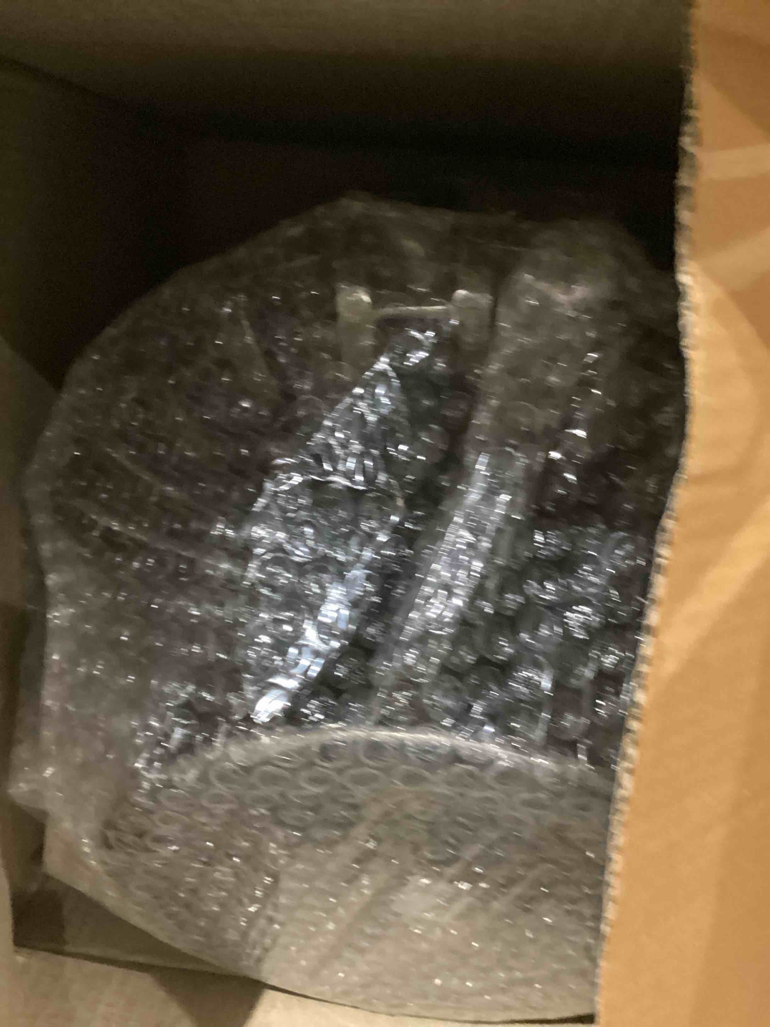 https://s3.amazonaws.com/lotting-images-prod/bidfta/PNK1915682_1757681496435.jpeg