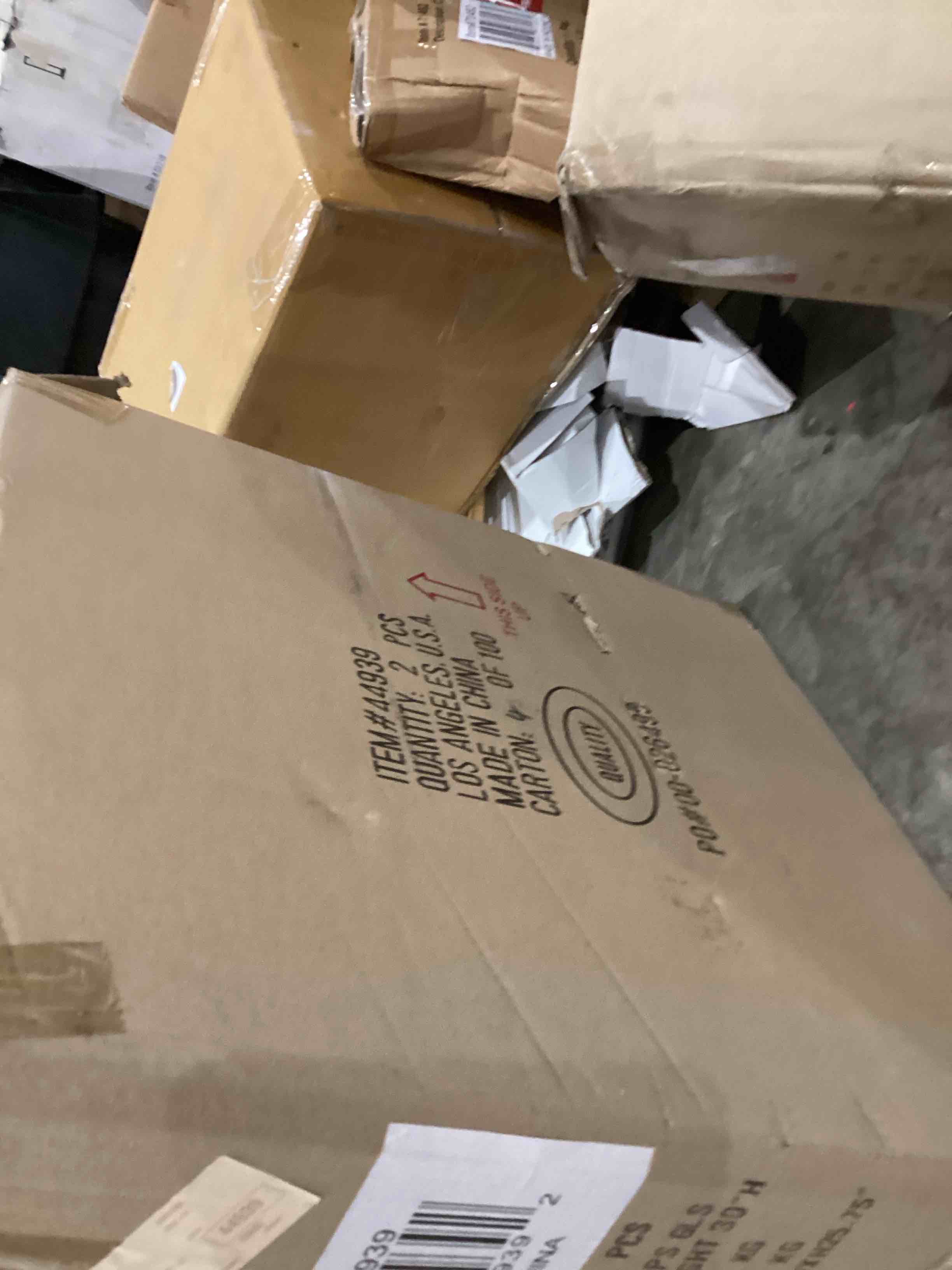 https://s3.amazonaws.com/lotting-images-prod/bidfta/PNK1915754_1757686602201.jpeg