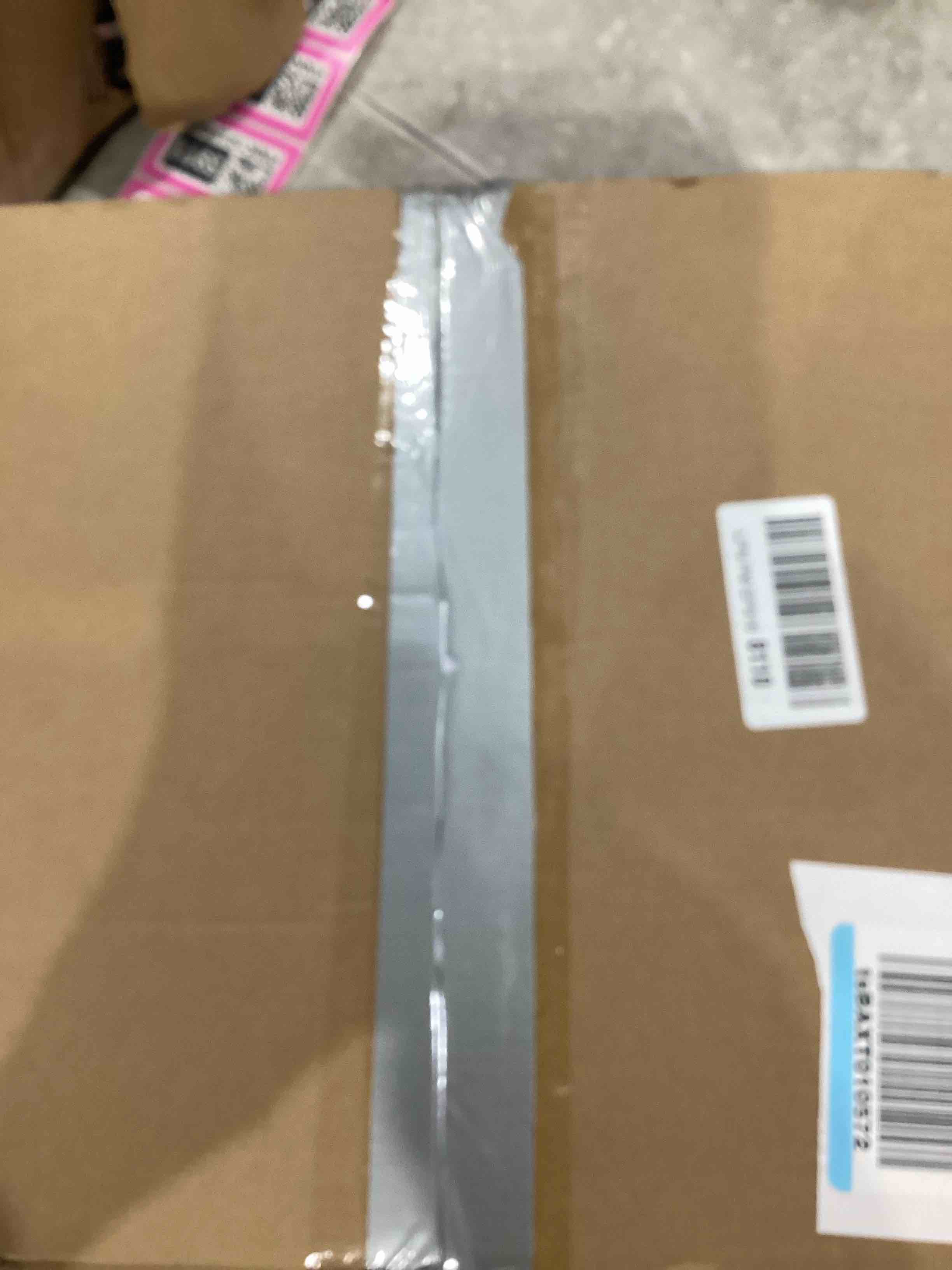 https://s3.amazonaws.com/lotting-images-prod/bidfta/PNK1915902_1757944056043.jpeg