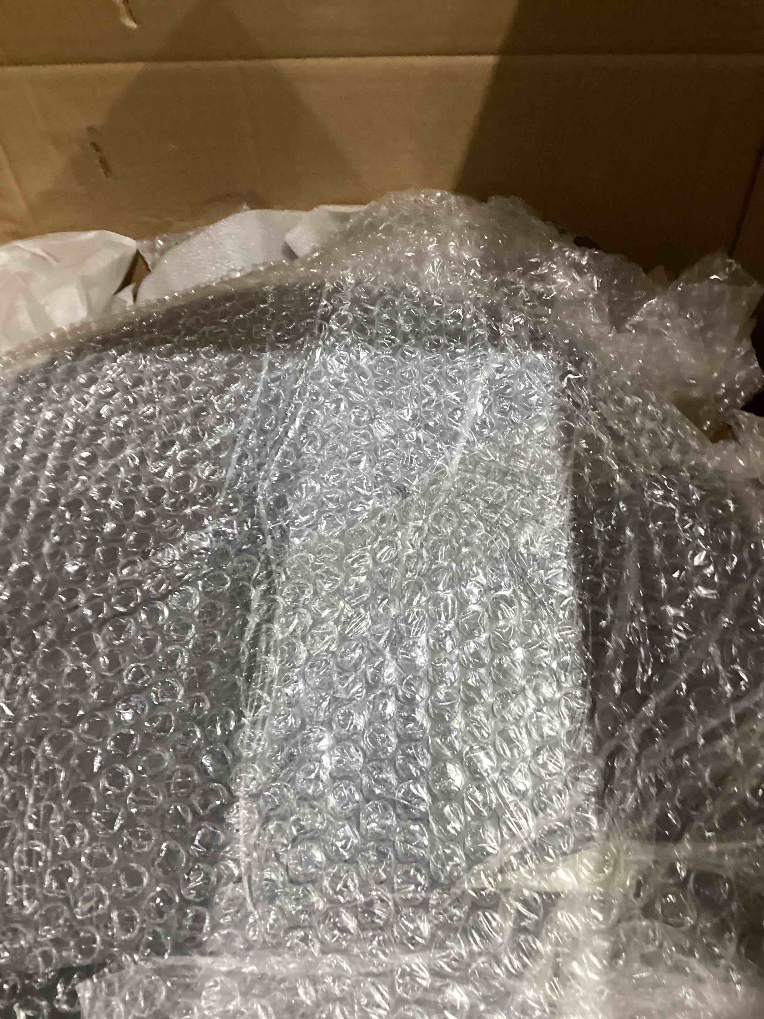 https://s3.amazonaws.com/lotting-images-prod/bidfta/PNK1915908_1757944923586.jpeg