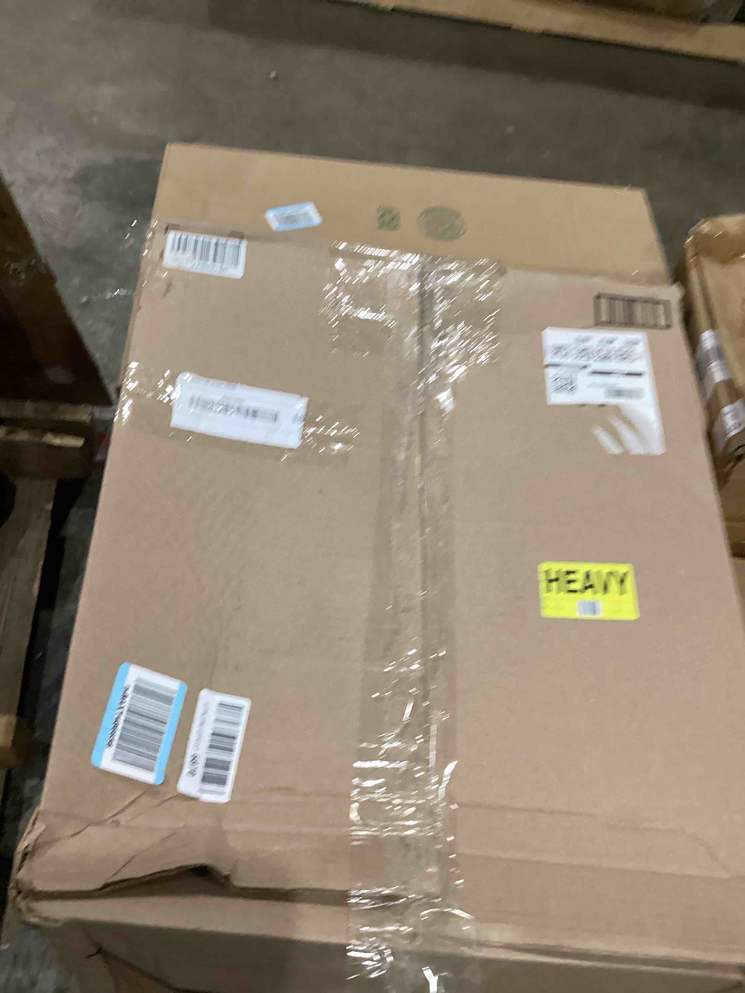 https://s3.amazonaws.com/lotting-images-prod/bidfta/PNK1915922_1757947087846.jpeg