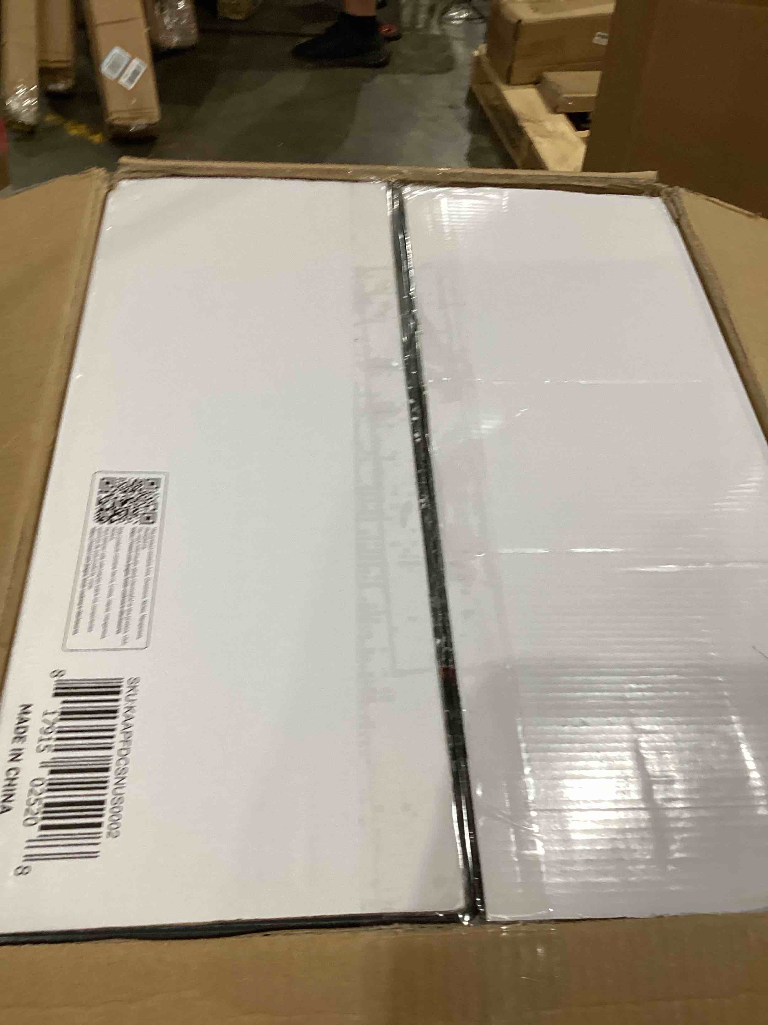 https://s3.amazonaws.com/lotting-images-prod/bidfta/PNK1916005_1758041107820.jpeg