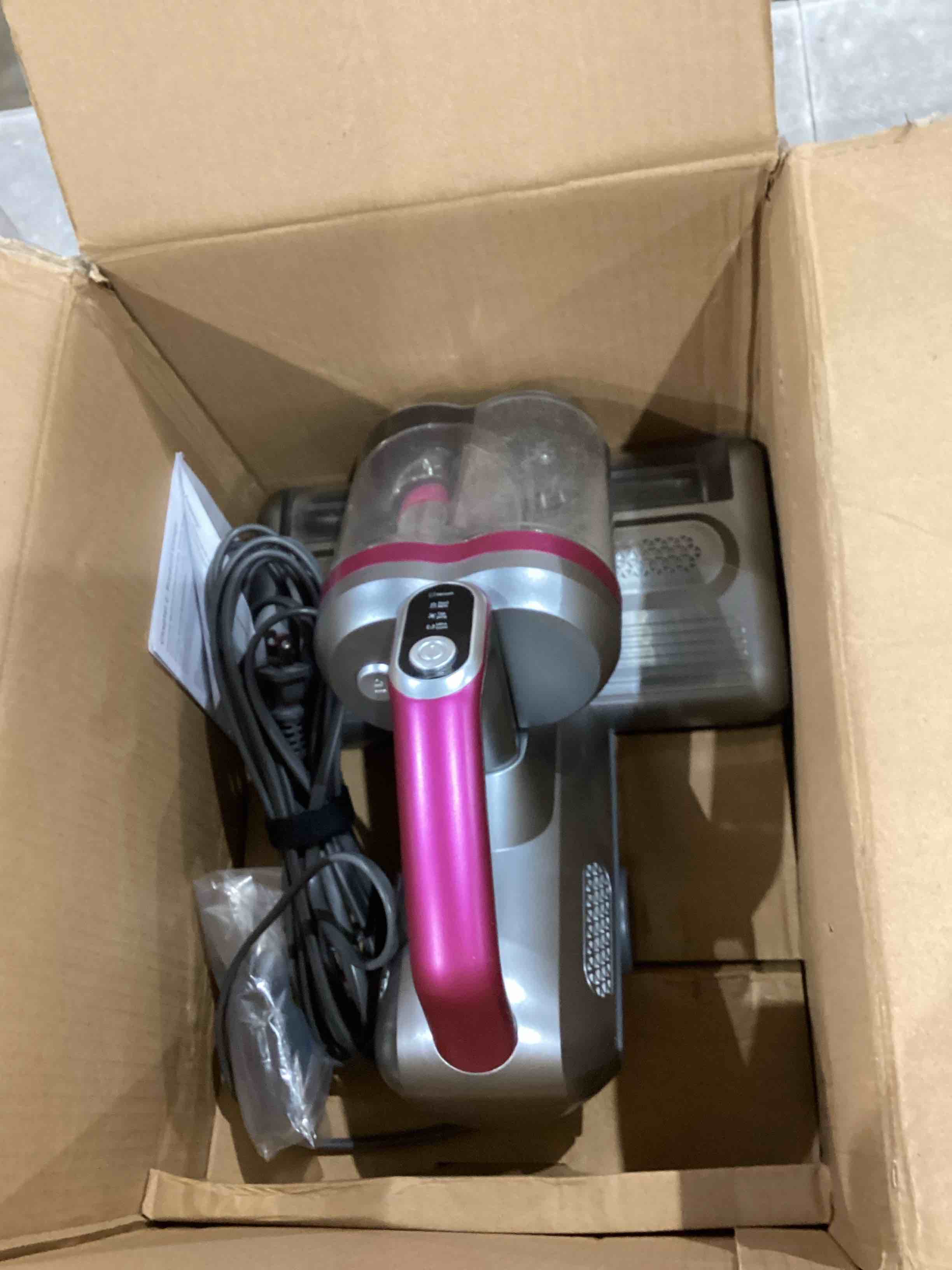 https://s3.amazonaws.com/lotting-images-prod/bidfta/PNK1916064_1758200078739.jpeg