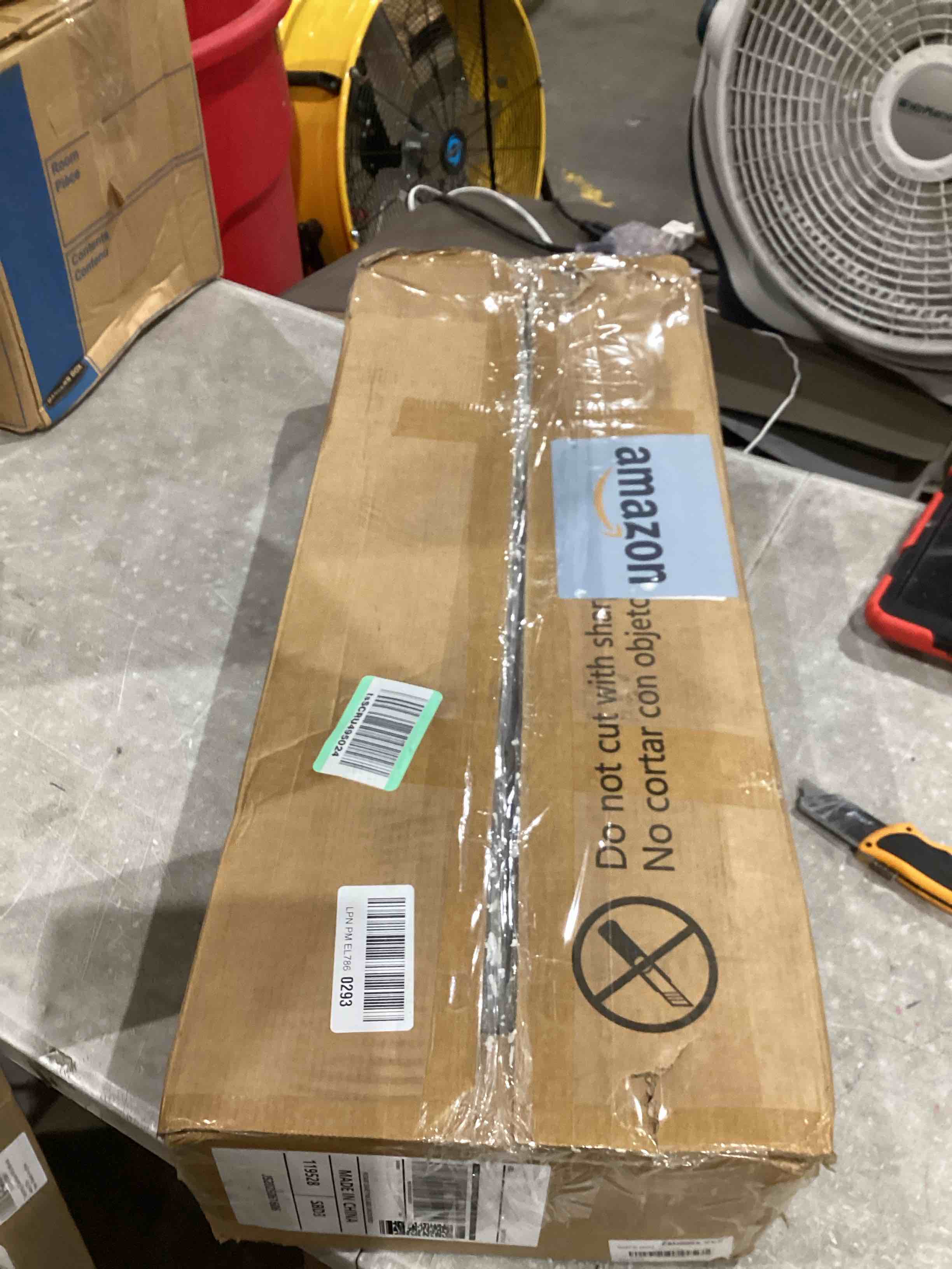 https://s3.amazonaws.com/lotting-images-prod/bidfta/PNK1916510_1758899509358.jpeg