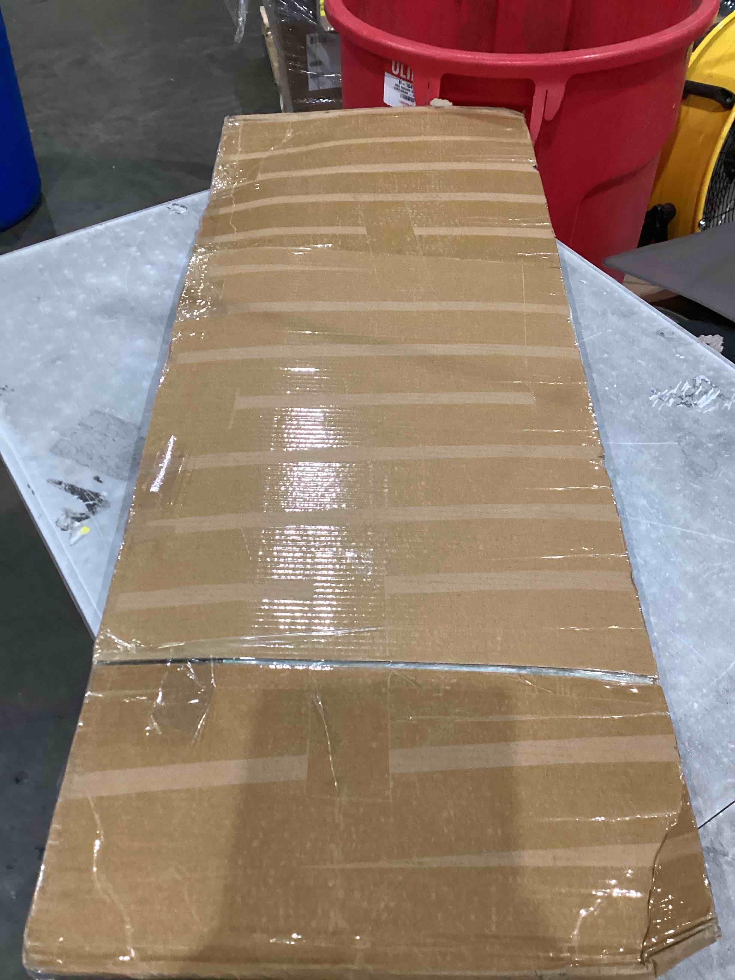 https://s3.amazonaws.com/lotting-images-prod/bidfta/PNK1916529_1758906865176.jpeg
