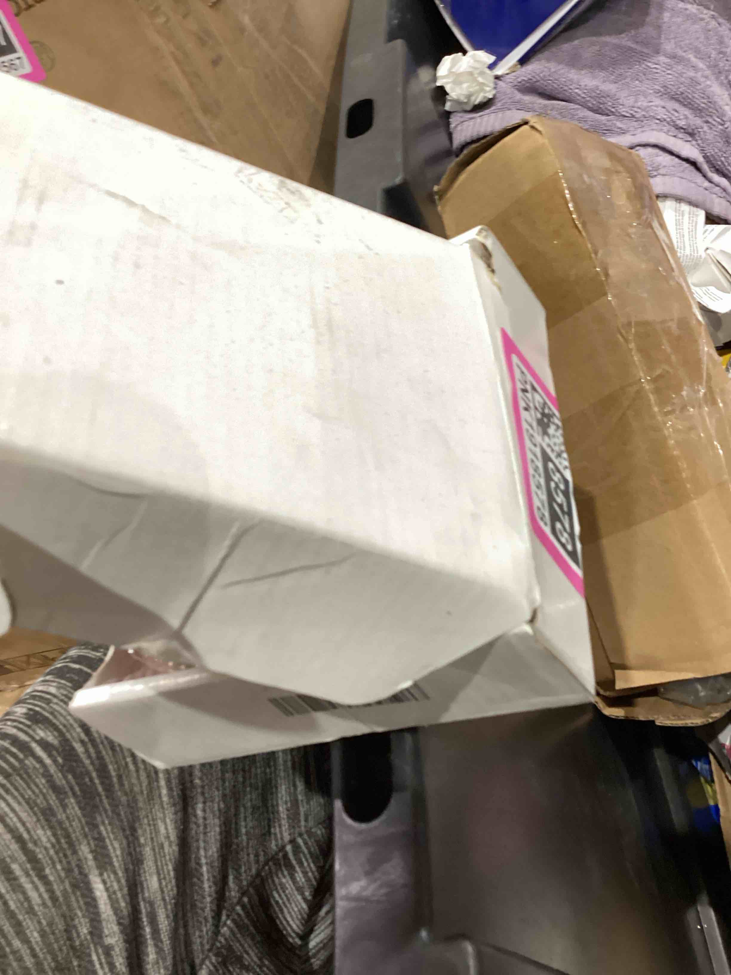 https://s3.amazonaws.com/lotting-images-prod/bidfta/PNK1918578_1754934712899.jpeg