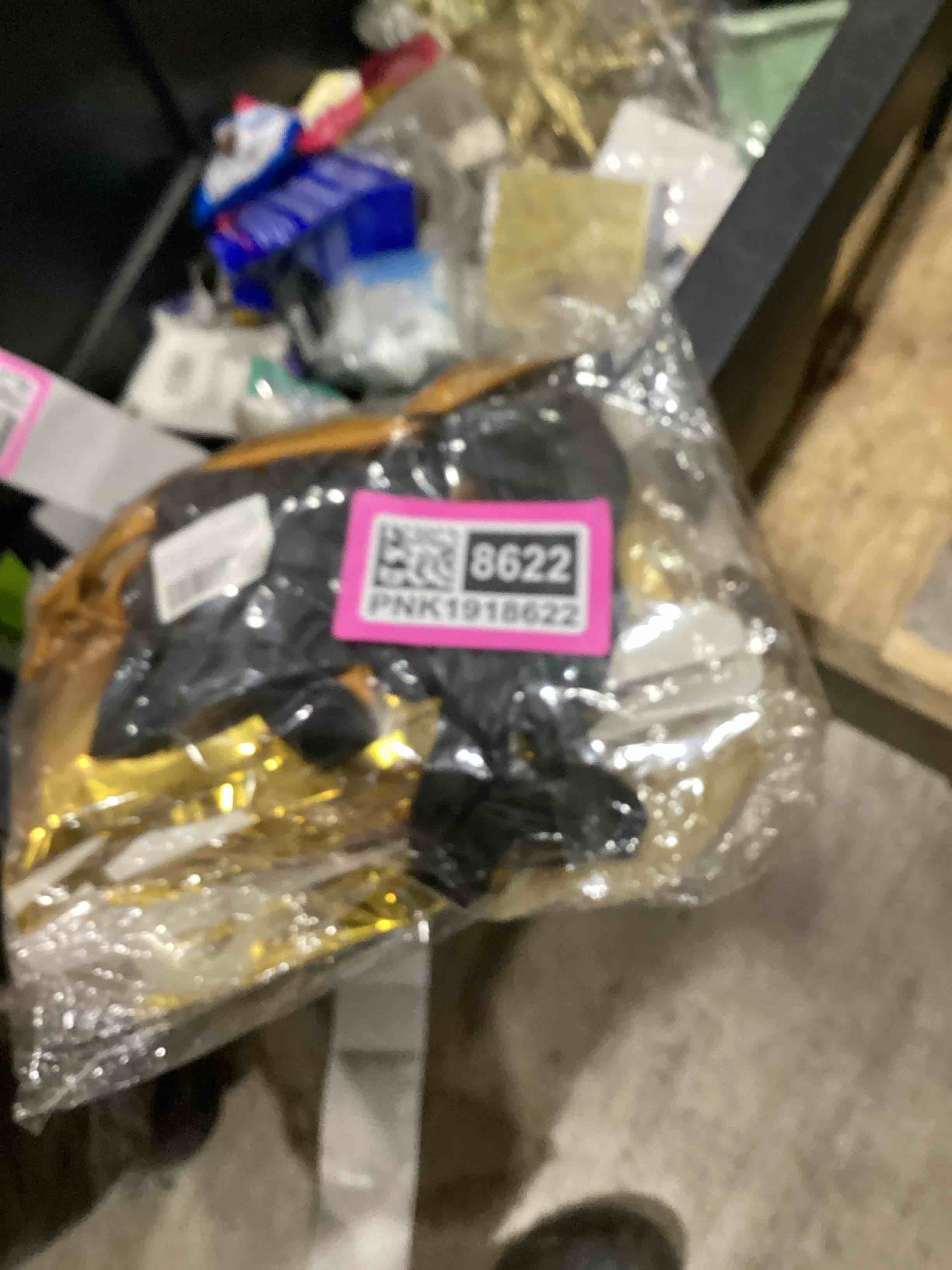 https://s3.amazonaws.com/lotting-images-prod/bidfta/PNK1918623_1754939077369.jpeg