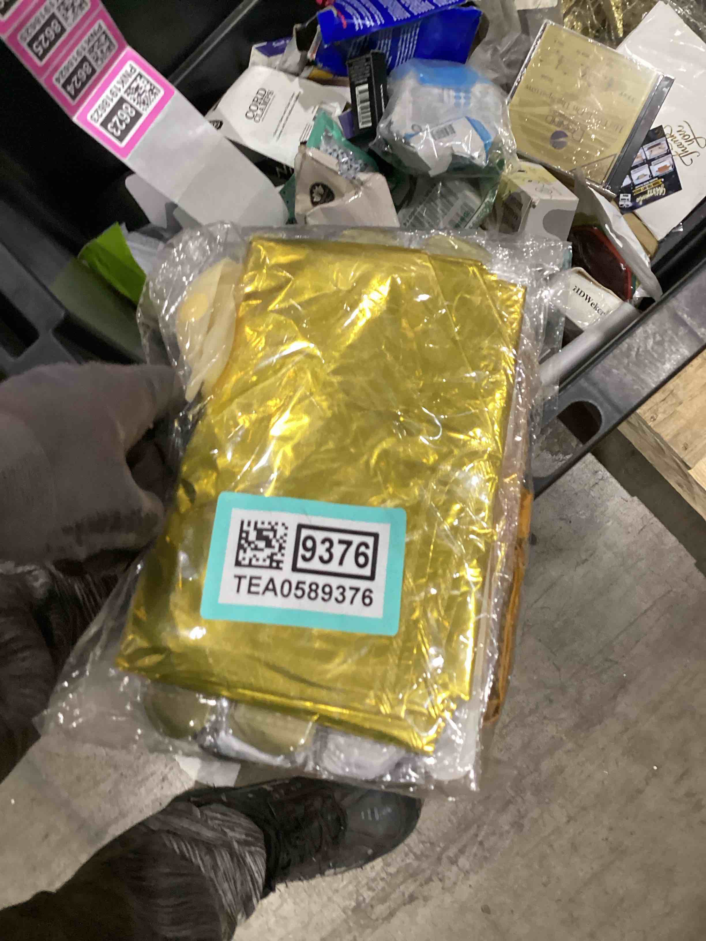 https://s3.amazonaws.com/lotting-images-prod/bidfta/PNK1918623_1754939080199.jpeg