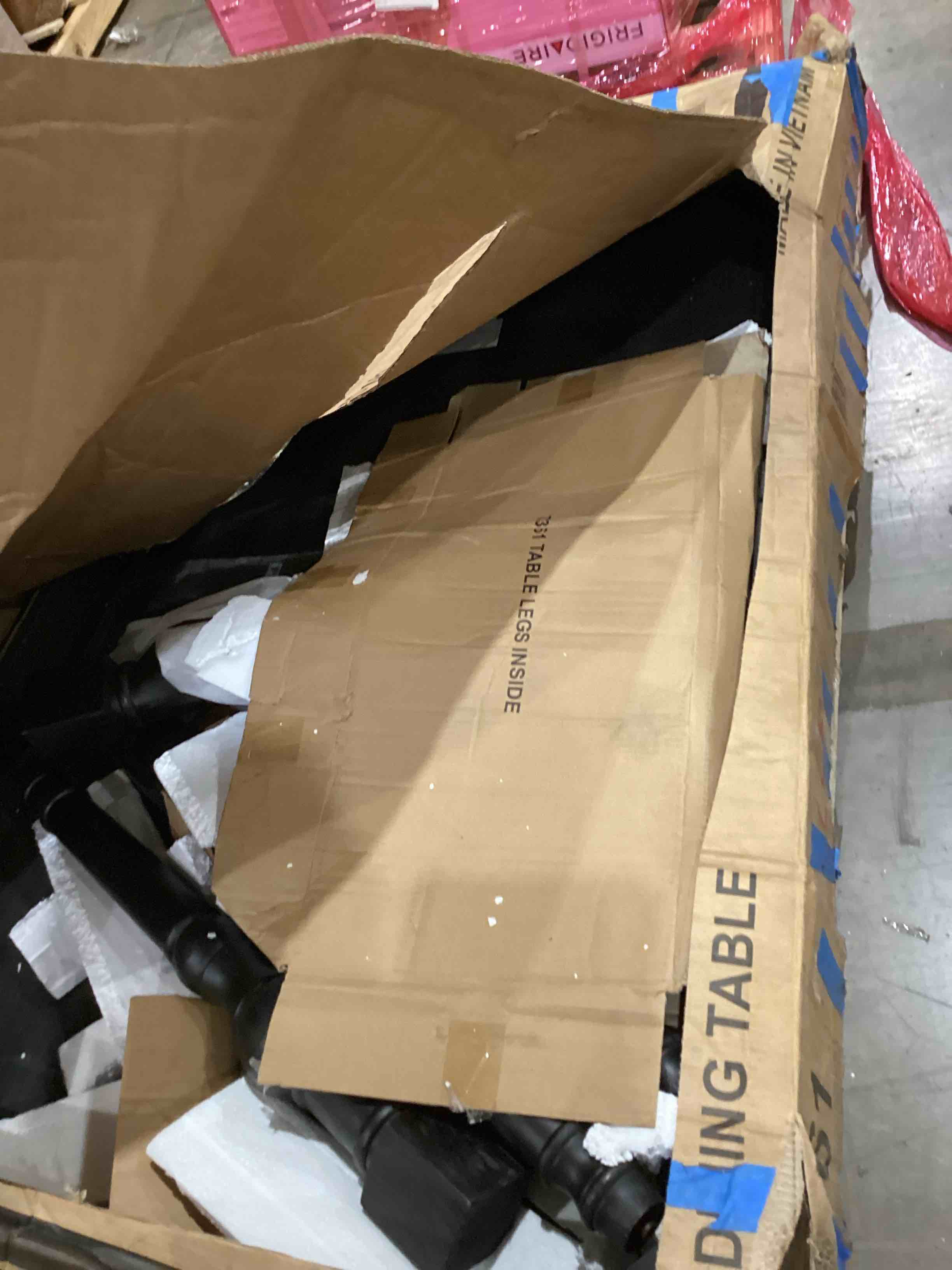 https://s3.amazonaws.com/lotting-images-prod/bidfta/PNK1918661_1754998629547.jpeg