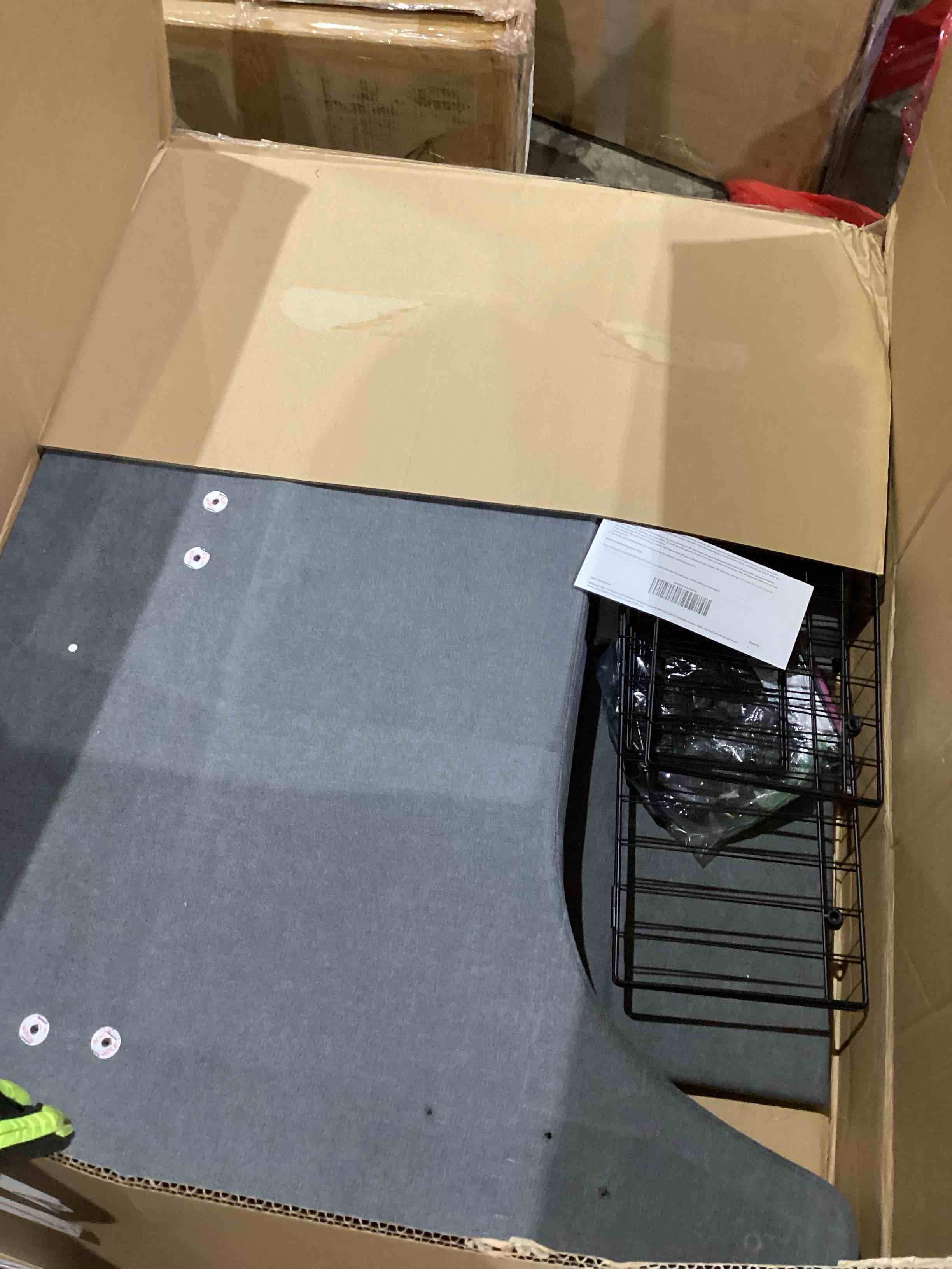 https://s3.amazonaws.com/lotting-images-prod/bidfta/PNK1918747_1755006994878.jpeg